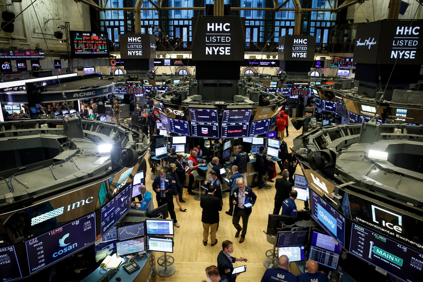 Stocks, Bonds Are in Sync as They Rise Higher—at Least for Now