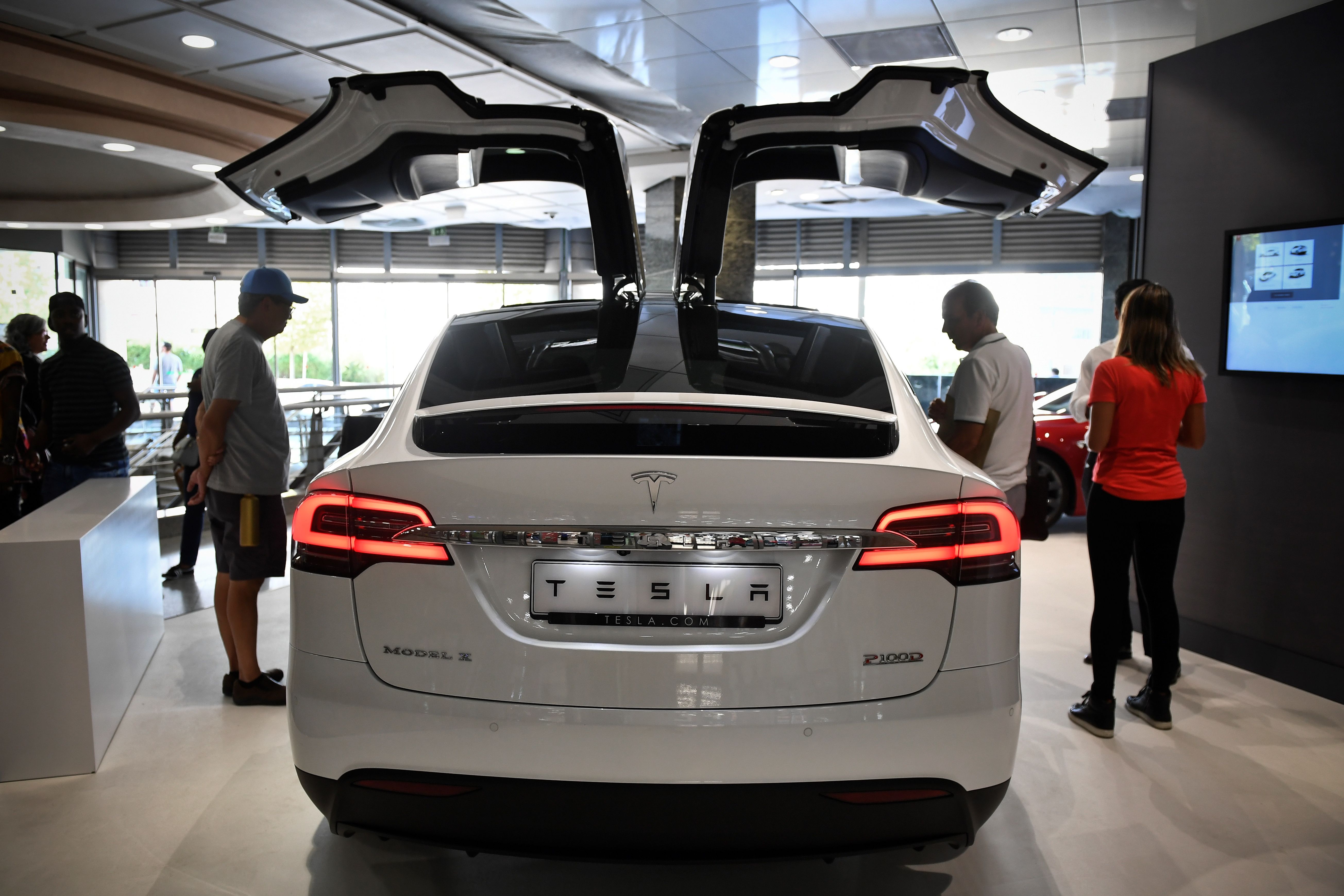 PORTUGAL-ECONOMY-AUTOMOBILE-TESLA