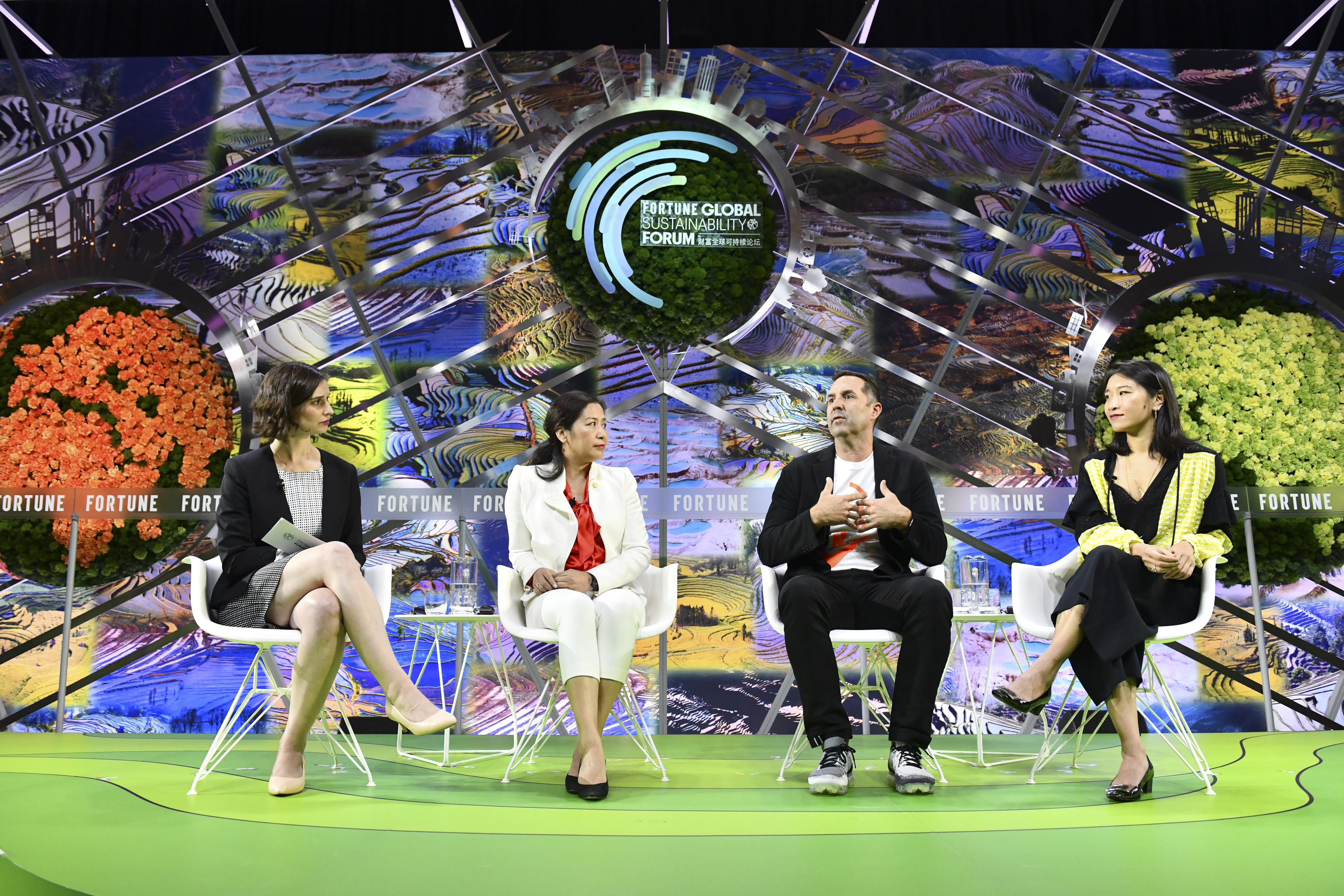 030 Fortune Global Sustainability Forum 2019 Thursday, September 5th, 2019 Yunnan, China 4:10pm-4:35pm IS GREEN THE NEW BLACK? Chemical treatment, toxic dyes, and even the growth of raw materials conspire to make the fashion industry a minefield for sustainability. How can outfitters make environmental action fashionable? Do consumers care? Cai Jinqing, President – Greater China, Kering Noel Kinder, Chief Sustainability Officer, Nike Dee Poon, Managing Director, Brands and Distribution, Esquel Group Moderator: Beth Kowitt, FORTUNE Photograph by Stefen Chow/Fortune