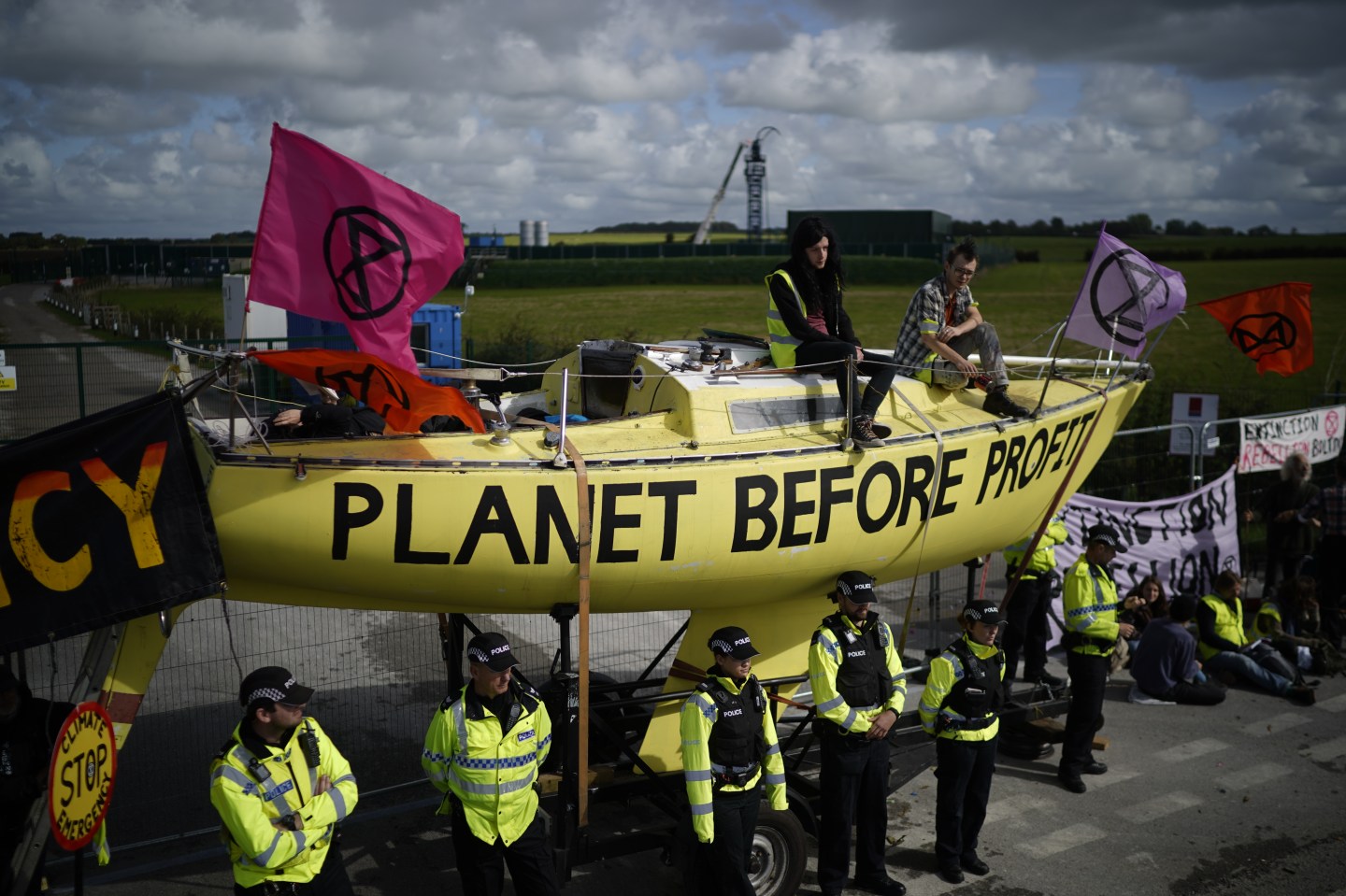 The Ground Shakes Under Britain Again, Forcing the Government to Ban Fracking