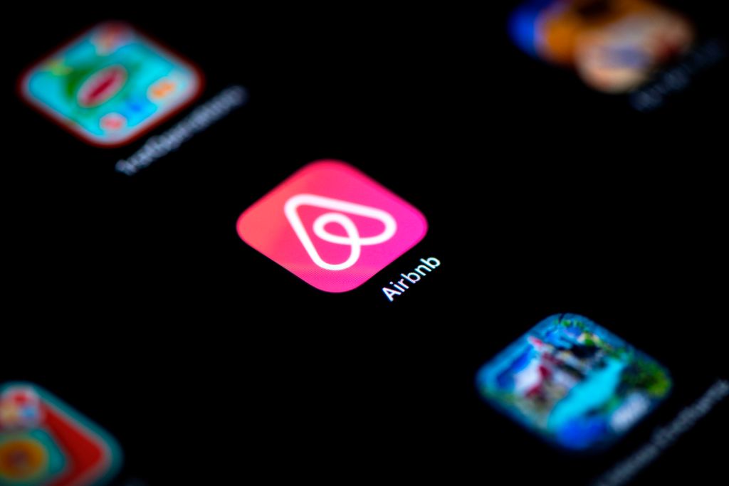 FRANCE-TOURISM-LODGING-AIRBNB