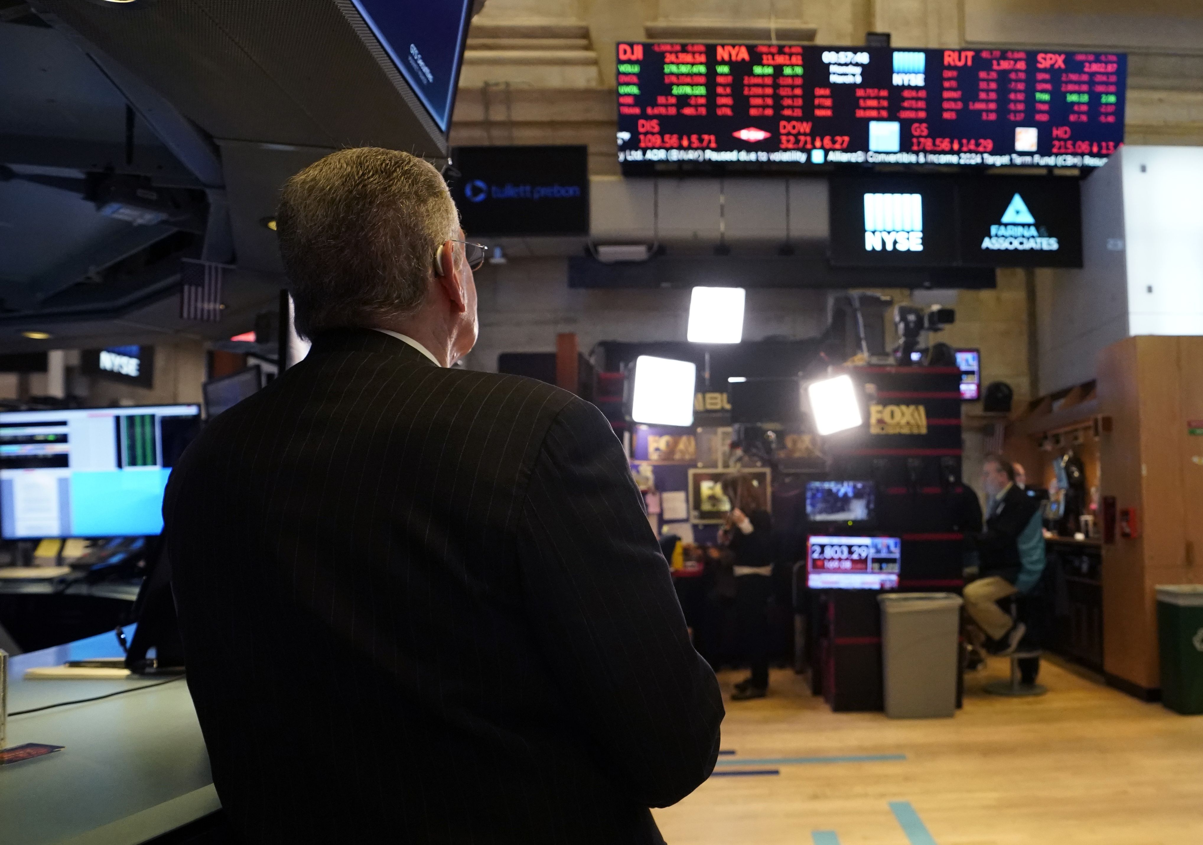 Trading on Wall Street was temporarily halted early March 9, 2020 as US stocks joined a global rout on crashing oil prices and mounting worries over the coronavirus. Wire photography: Timothy A. Clary—AFP via Getty Images