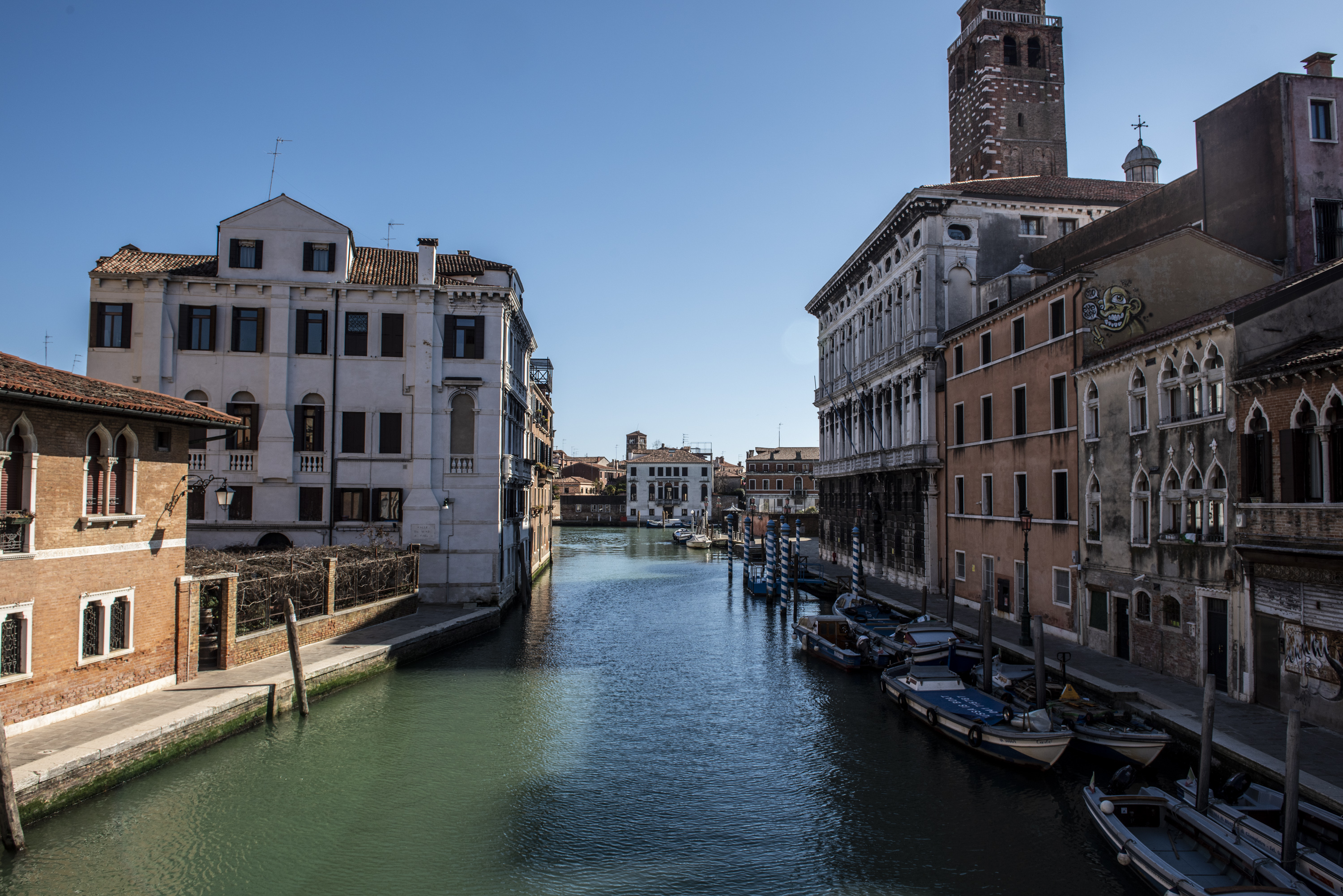 Daily life in Venice, Italy, on March 15, 2020 during the Coronavirus Emergency. Most of the streets around the city are empty and boat traffic is greatly reduced. In the less polluted waters, locals are seeing an abundance of fish. Wire photography: