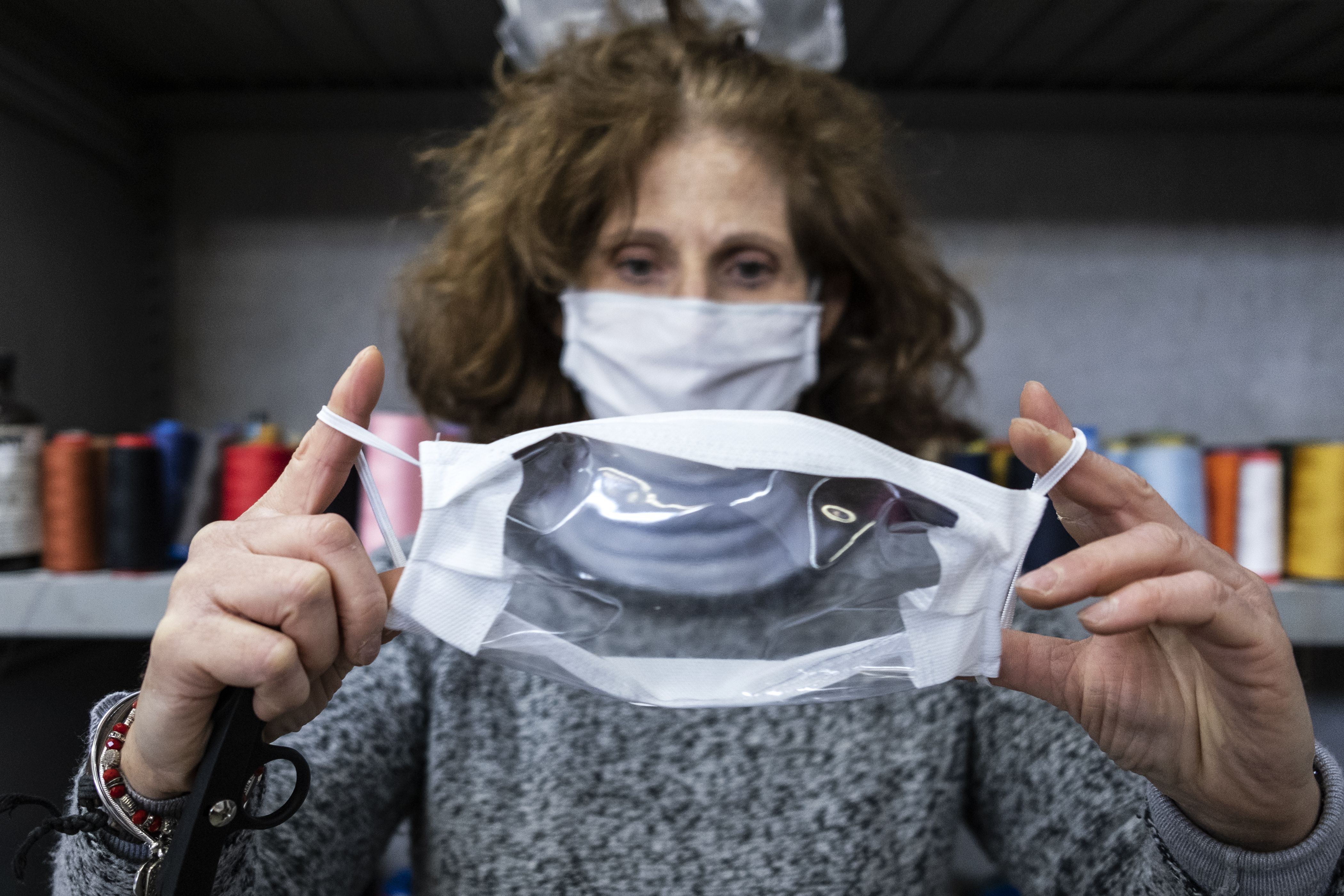ITALY-HEALTH-VIRUS-SOCIAL-ECONOMY-MASKS