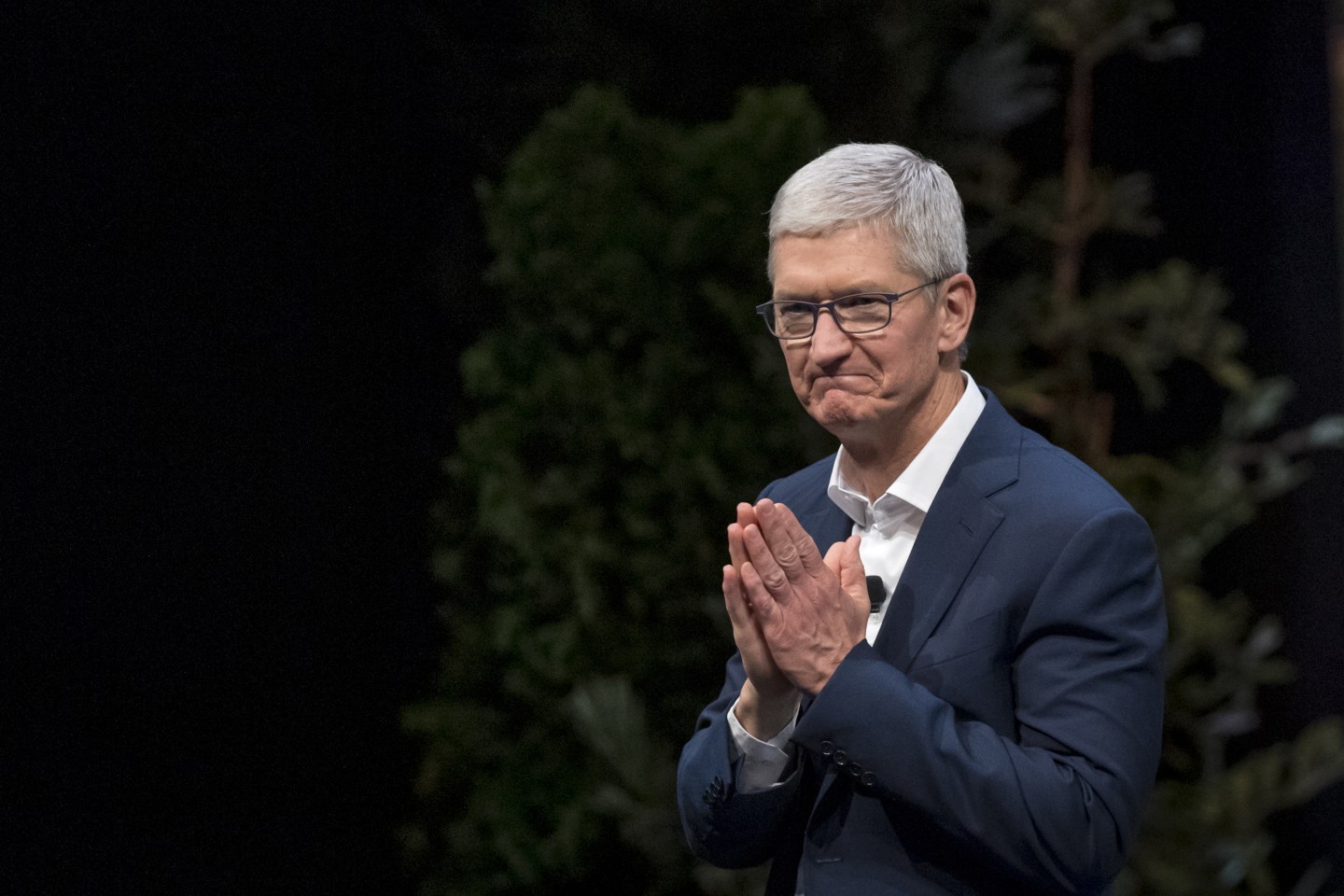 Does Apple’s stock buyback strategy make sense in this market?