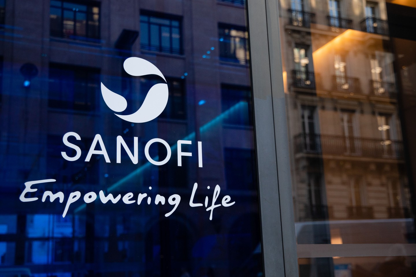 ‘Unacceptable:’ A new France-U.S. spat erupts over Sanofi’s coronavirus vaccine plans