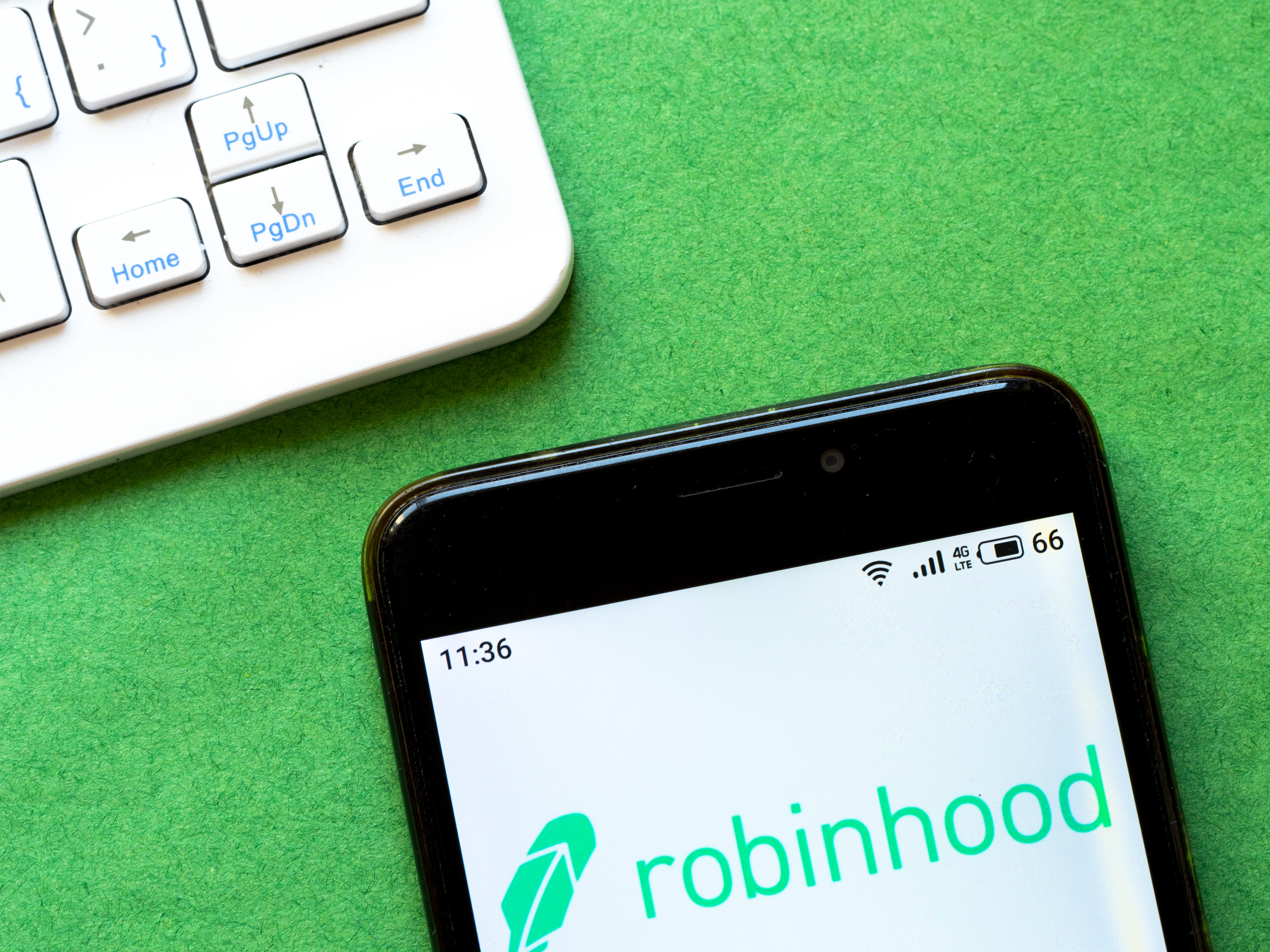 Robinhood announced a new round of funding Monday.