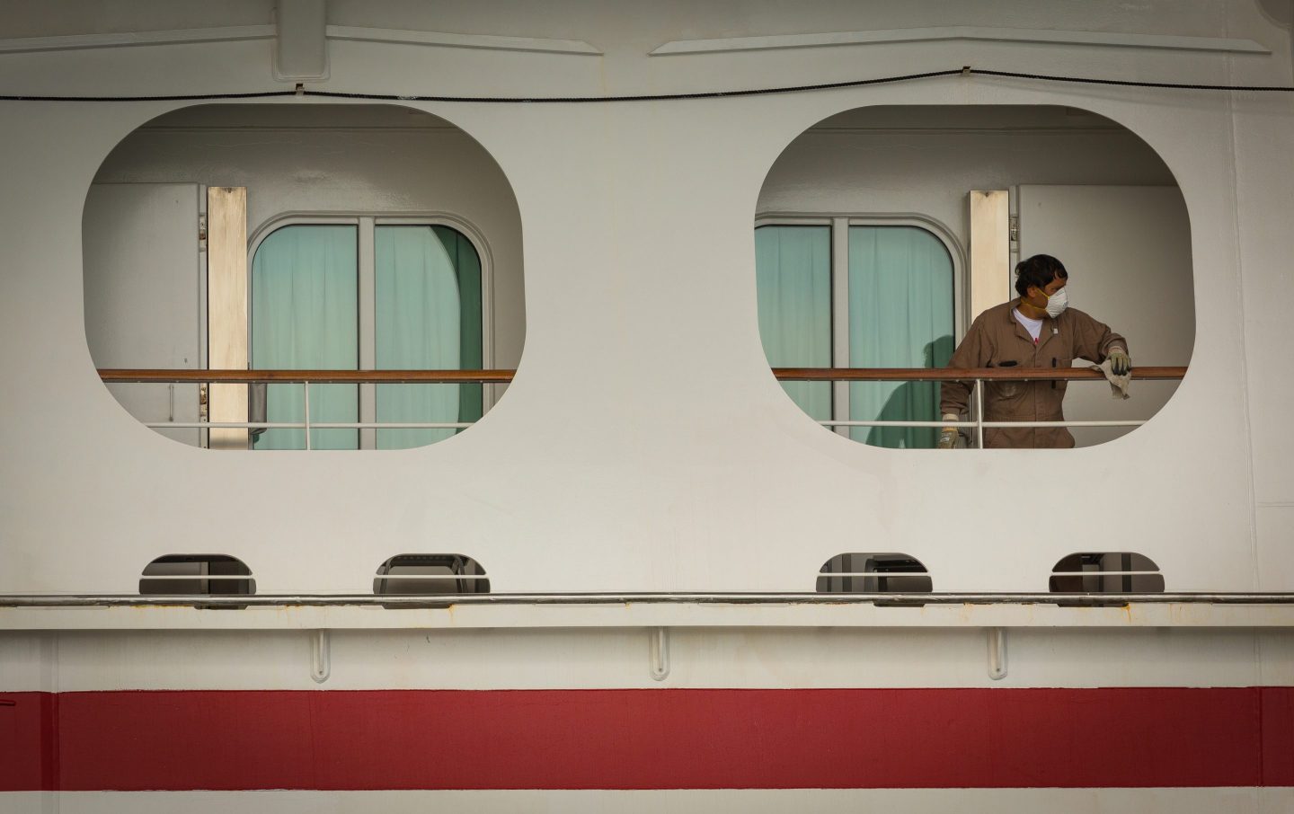 A cruise-free summer: Carnival and its rivals extend cruising suspension through September