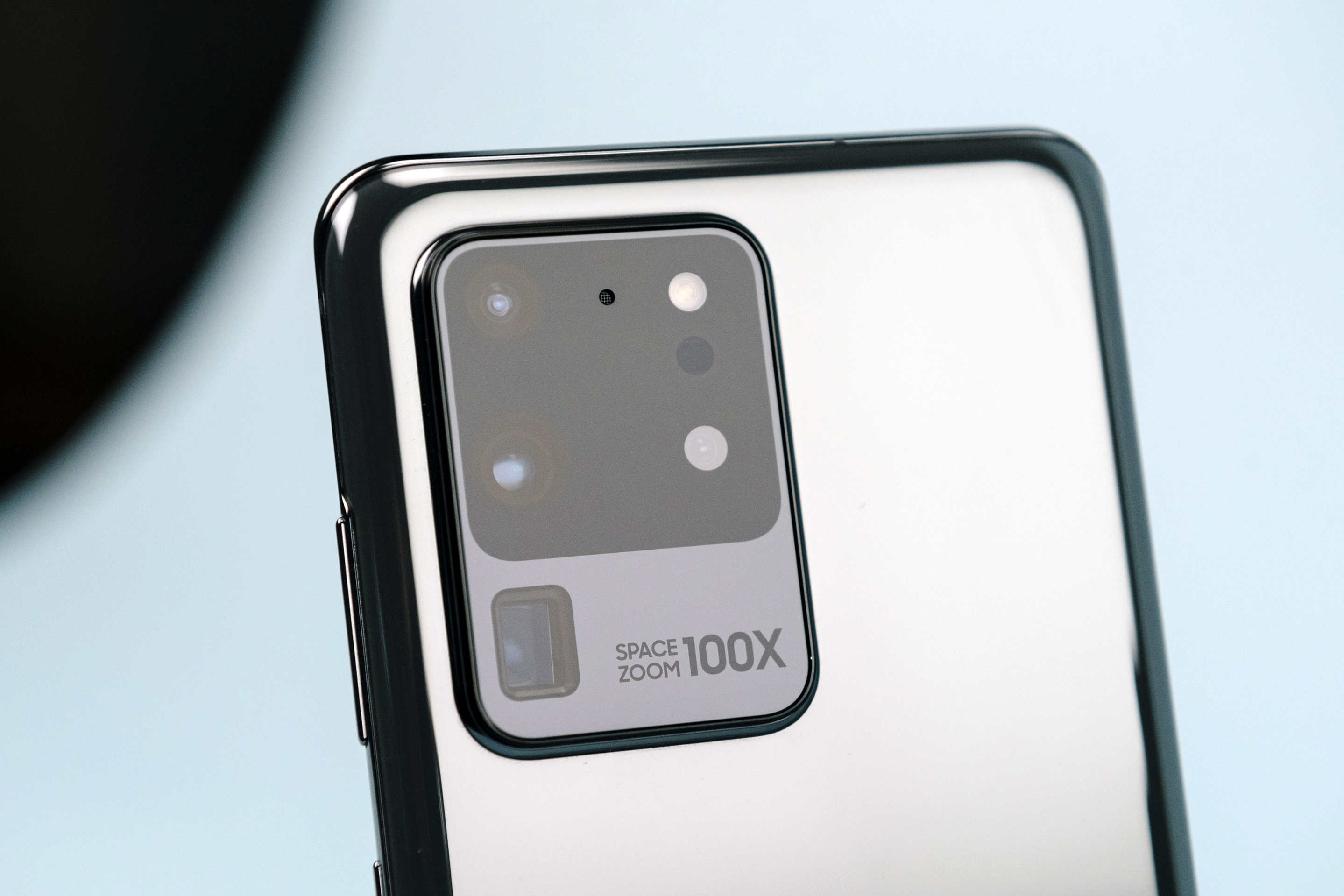 Galaxy S20 Ultra Camera-Lens Features