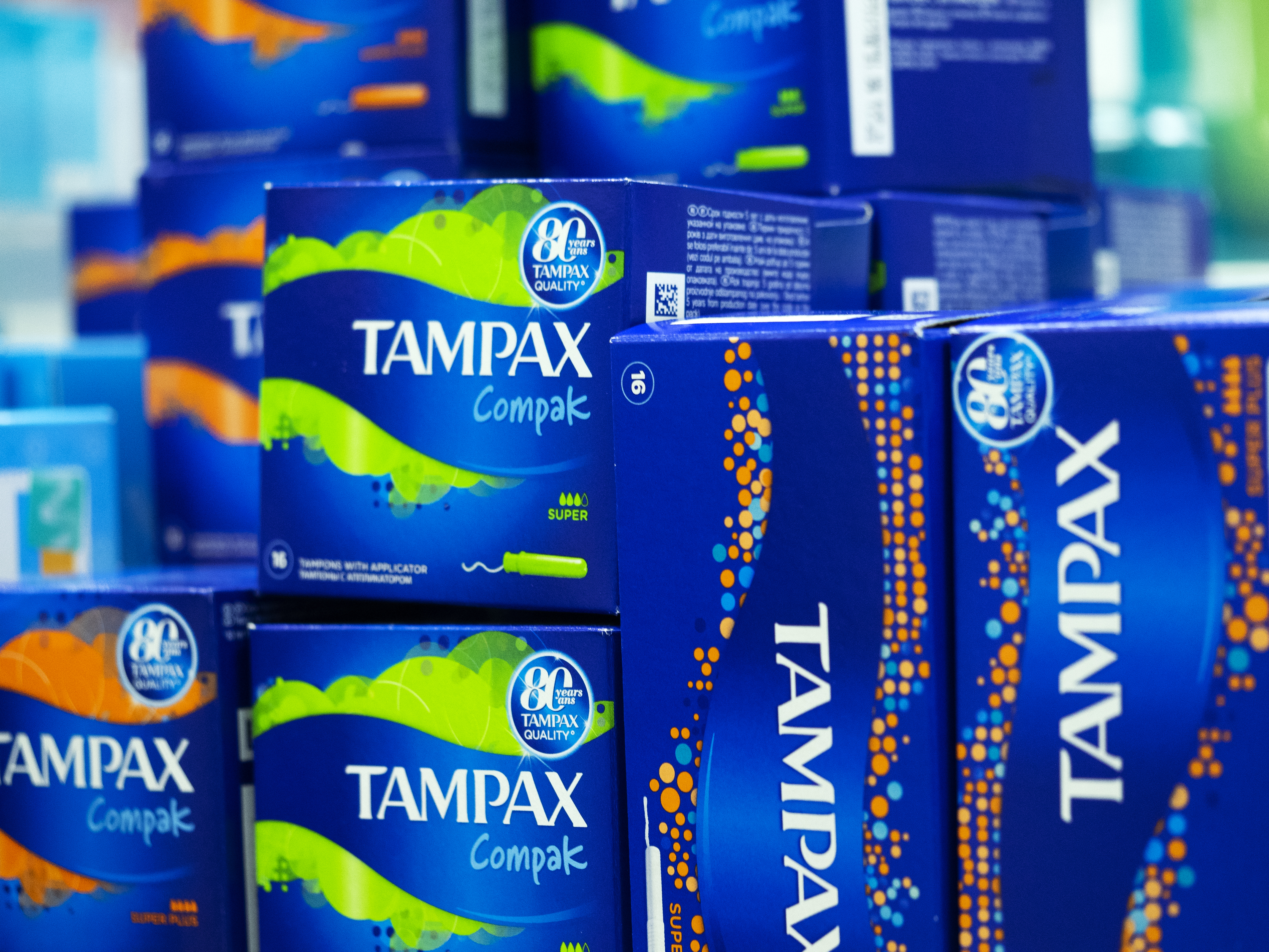 KIEV, UKRAINE - 2019/02/09: Tampax Pads seen in store.
Tampax is a brand of tampon currently owned by Procter &amp; Gamble and sold in over 100 countries. (Photo by Igor Golovniov/SOPA Images/LightRocket via Getty Images)