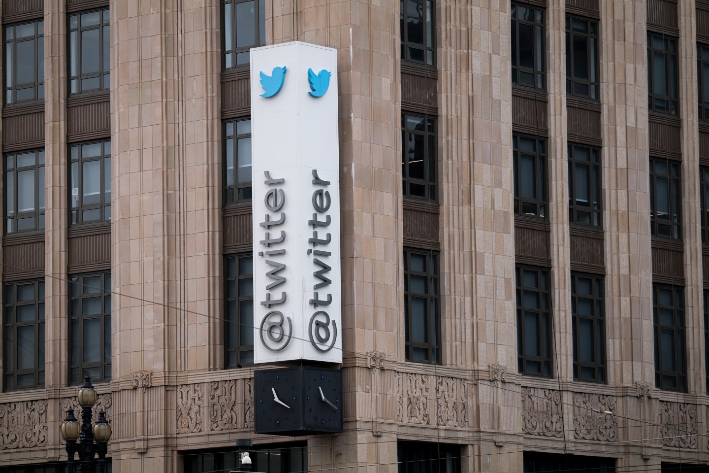 Hackers didn’t access user passwords, Twitter says
