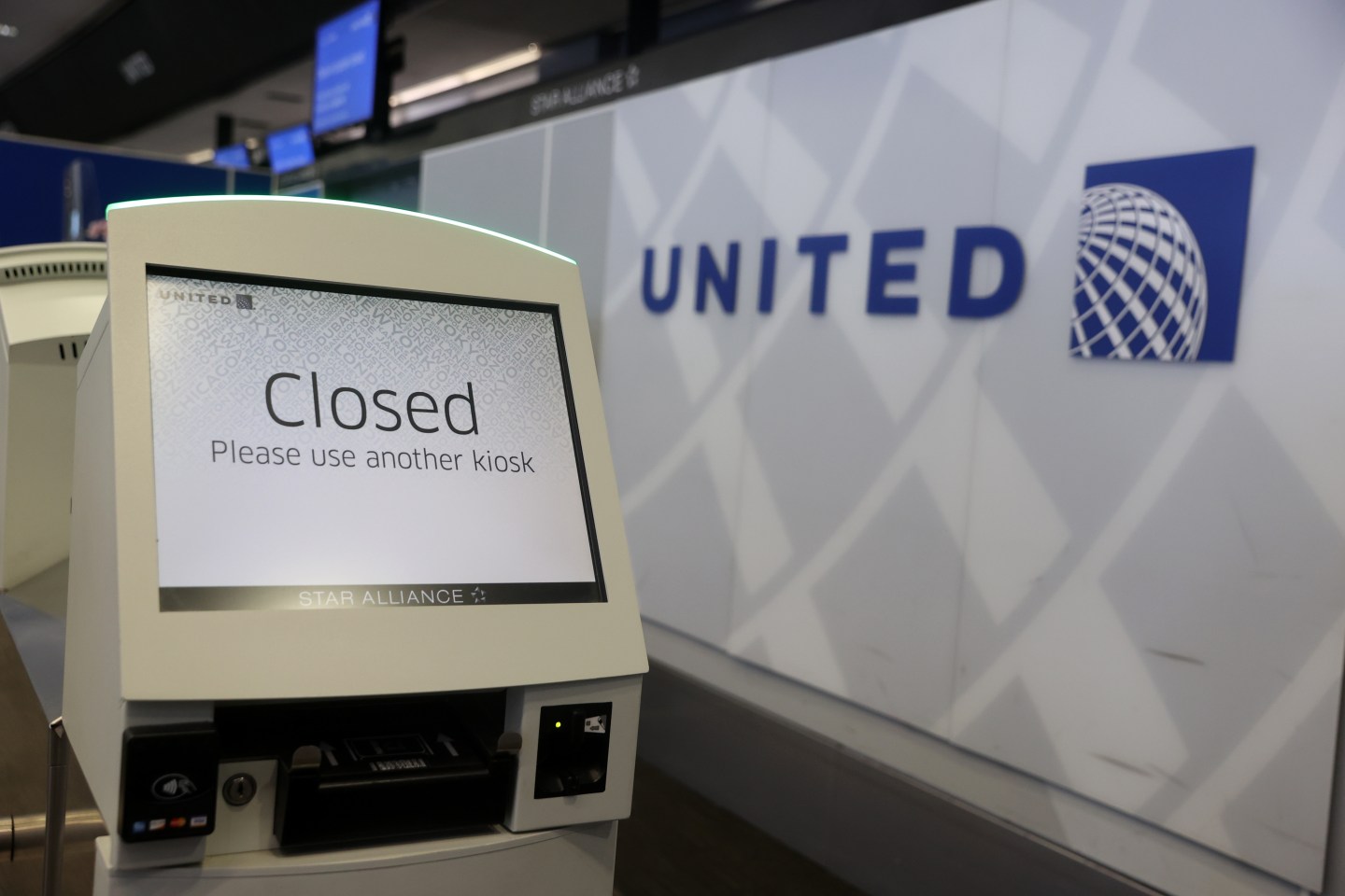 United Airlines tells nearly half its staff they could lose their jobs this autumn