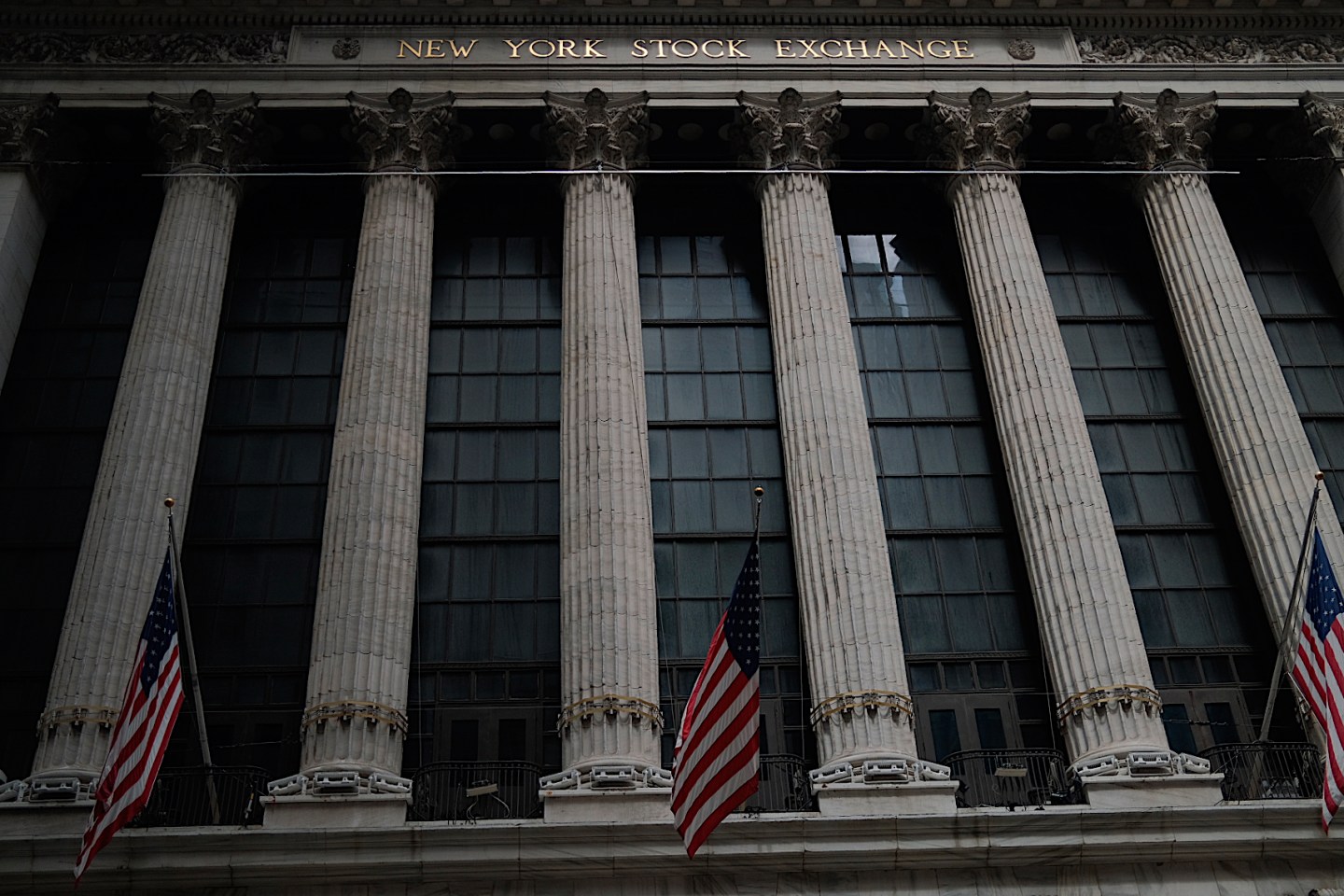 The stock market is hitting new records—but a warning signal called the ‘VIX’ is flashing