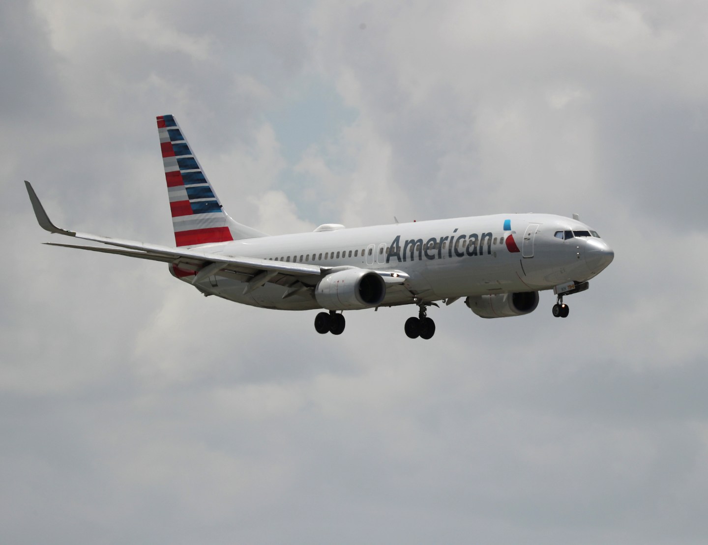 American Airlines announces plan to cut 19,000 jobs—unless Congress extends pandemic aid