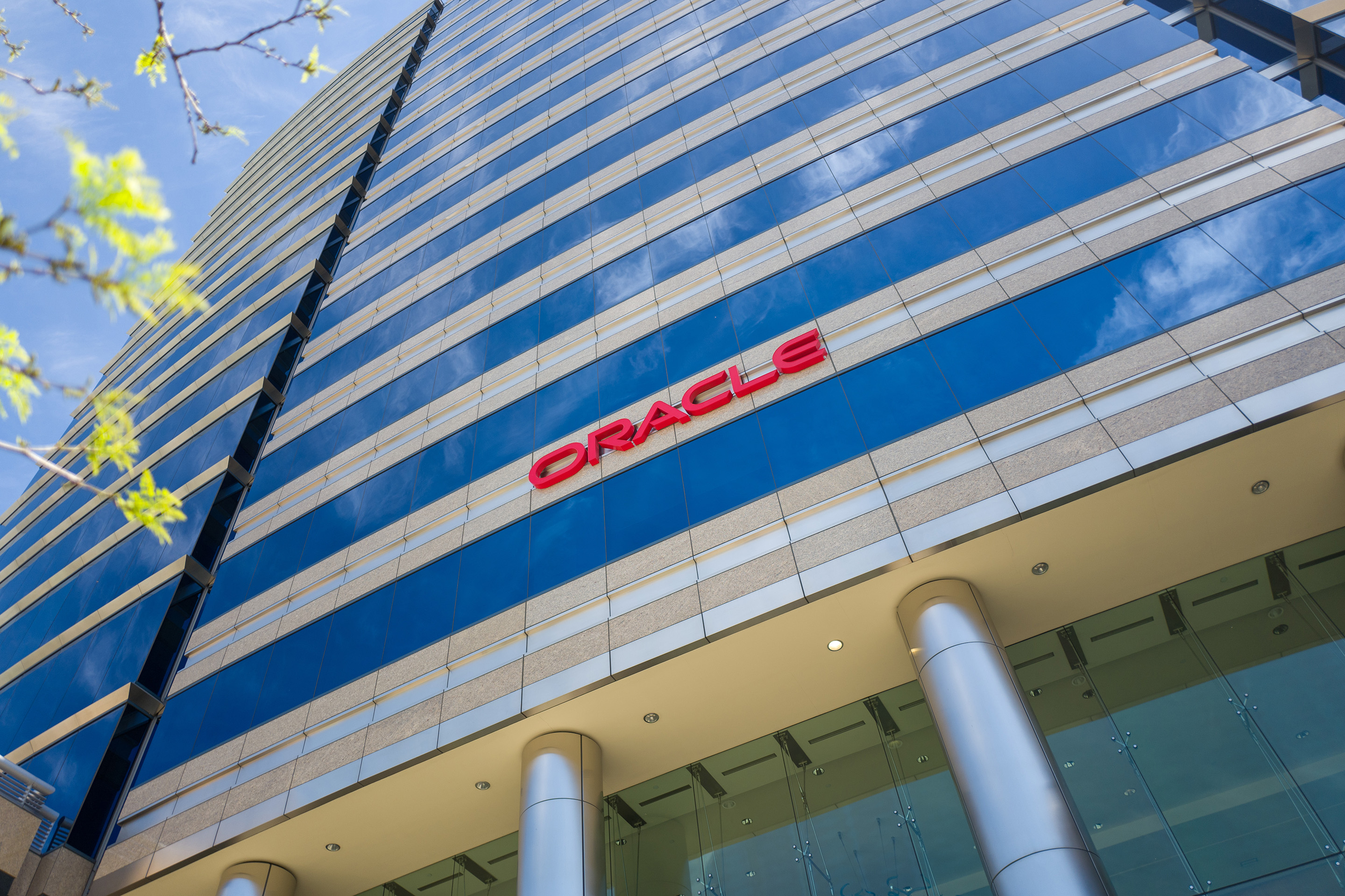 Facade with logo at regional headquarters of software company Oracle in San Jose. A U.S. appeals court has rejected Oracle's challenge to the Pentagon's $10 billion cloud-computing contract.