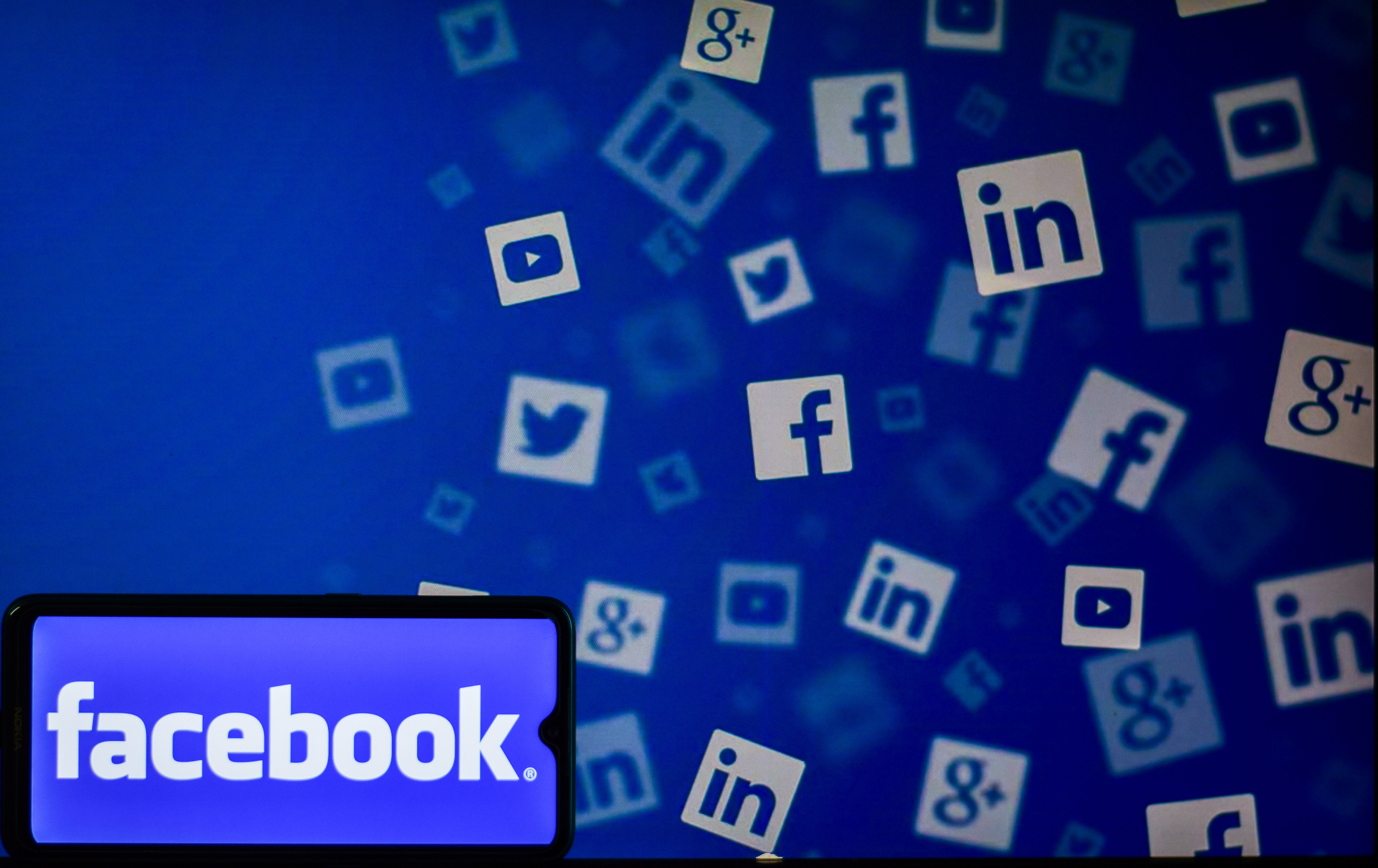 INDIA - 2020/08/29: In this photo illustration a Facebook Logo seen displayed on a smartphone. 