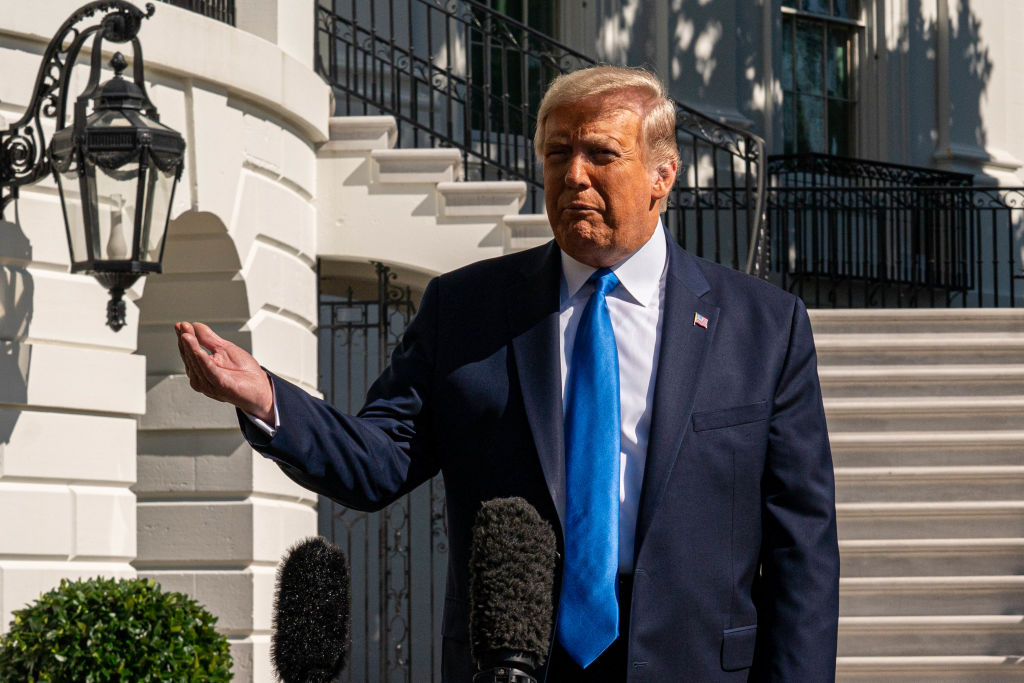 White House ‘desperate’ to make a stimulus deal as layoffs increase