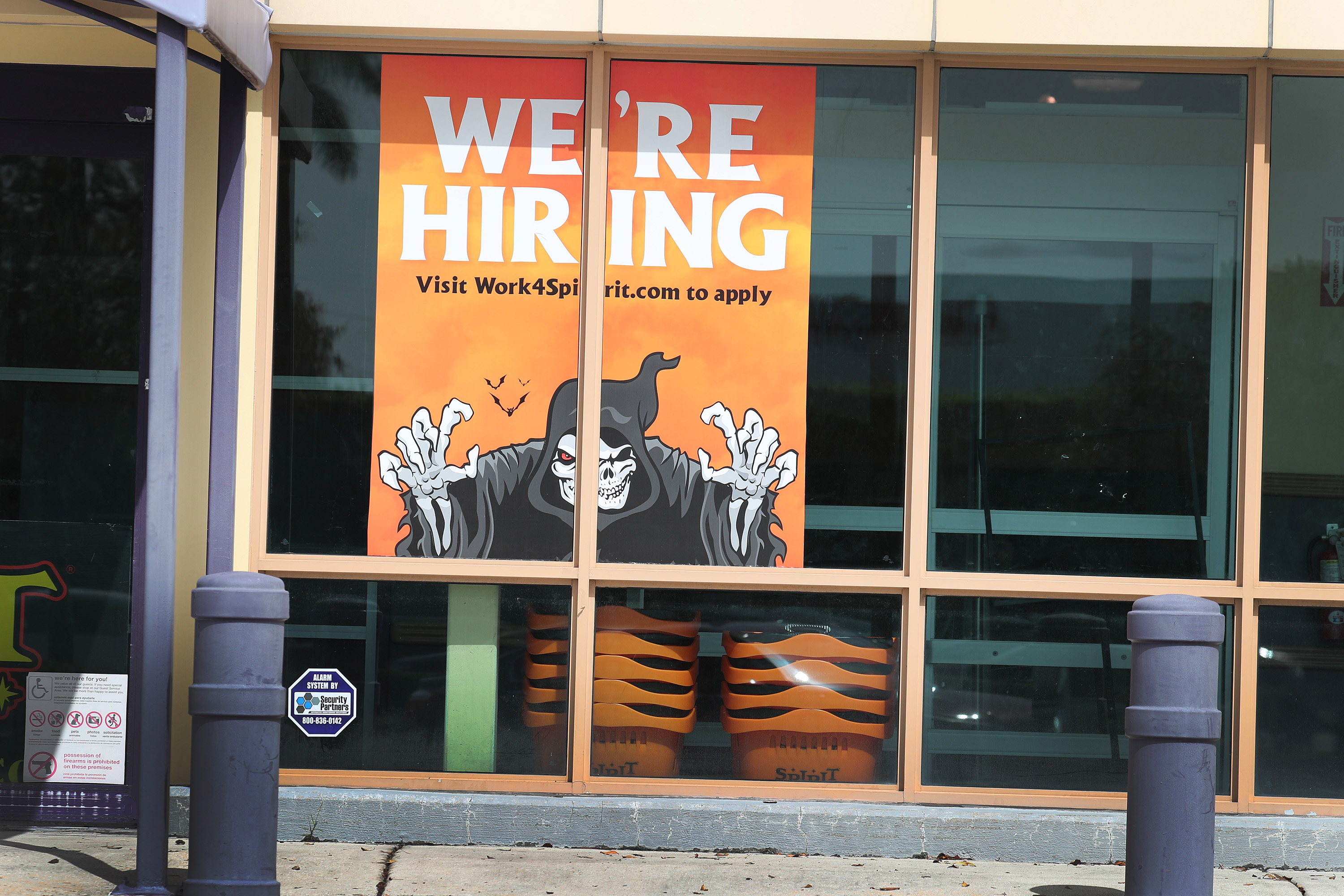 Unemployment claims continue to trend higher, threatening economic recovery in the United States.