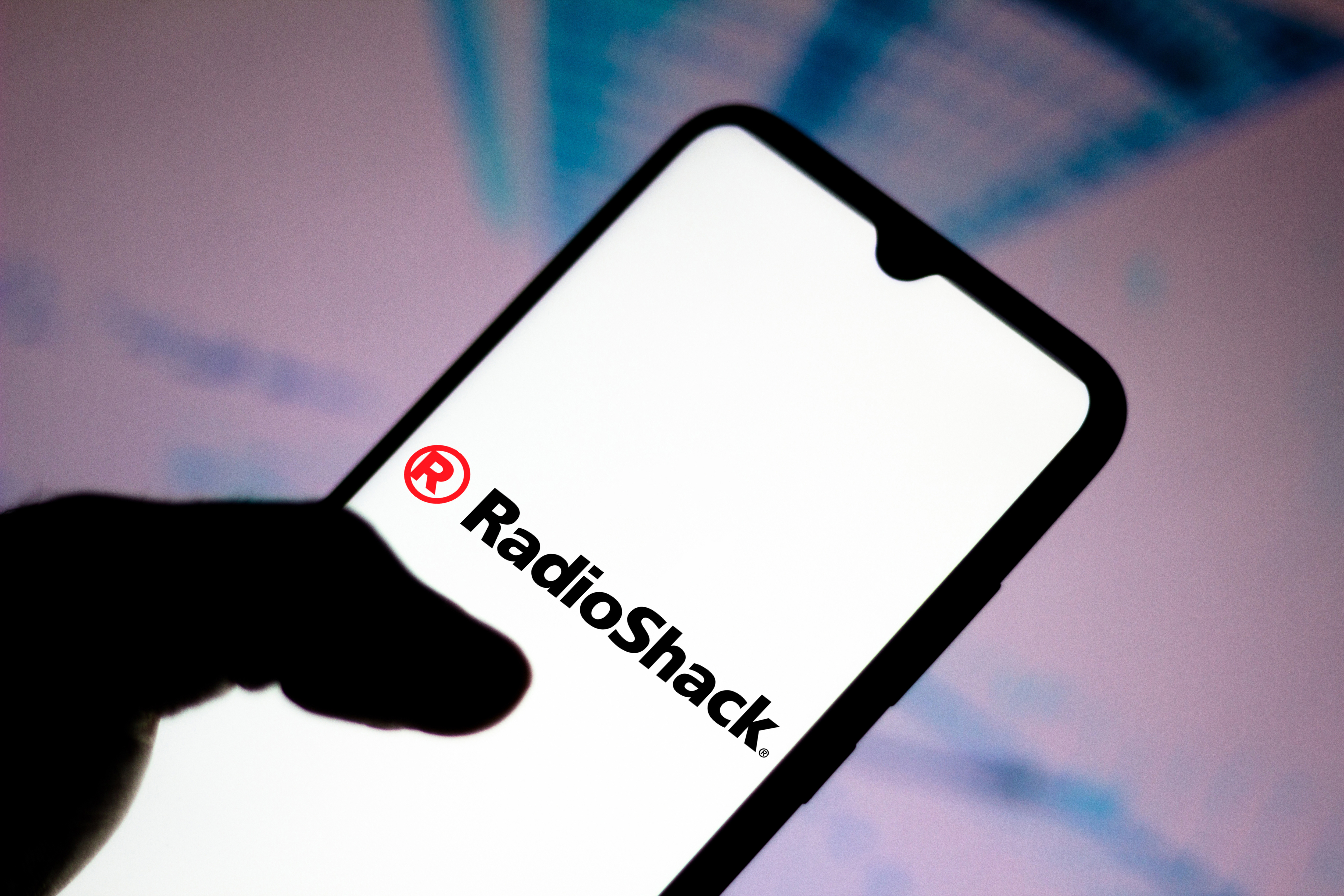 RadioShack is coming back online.