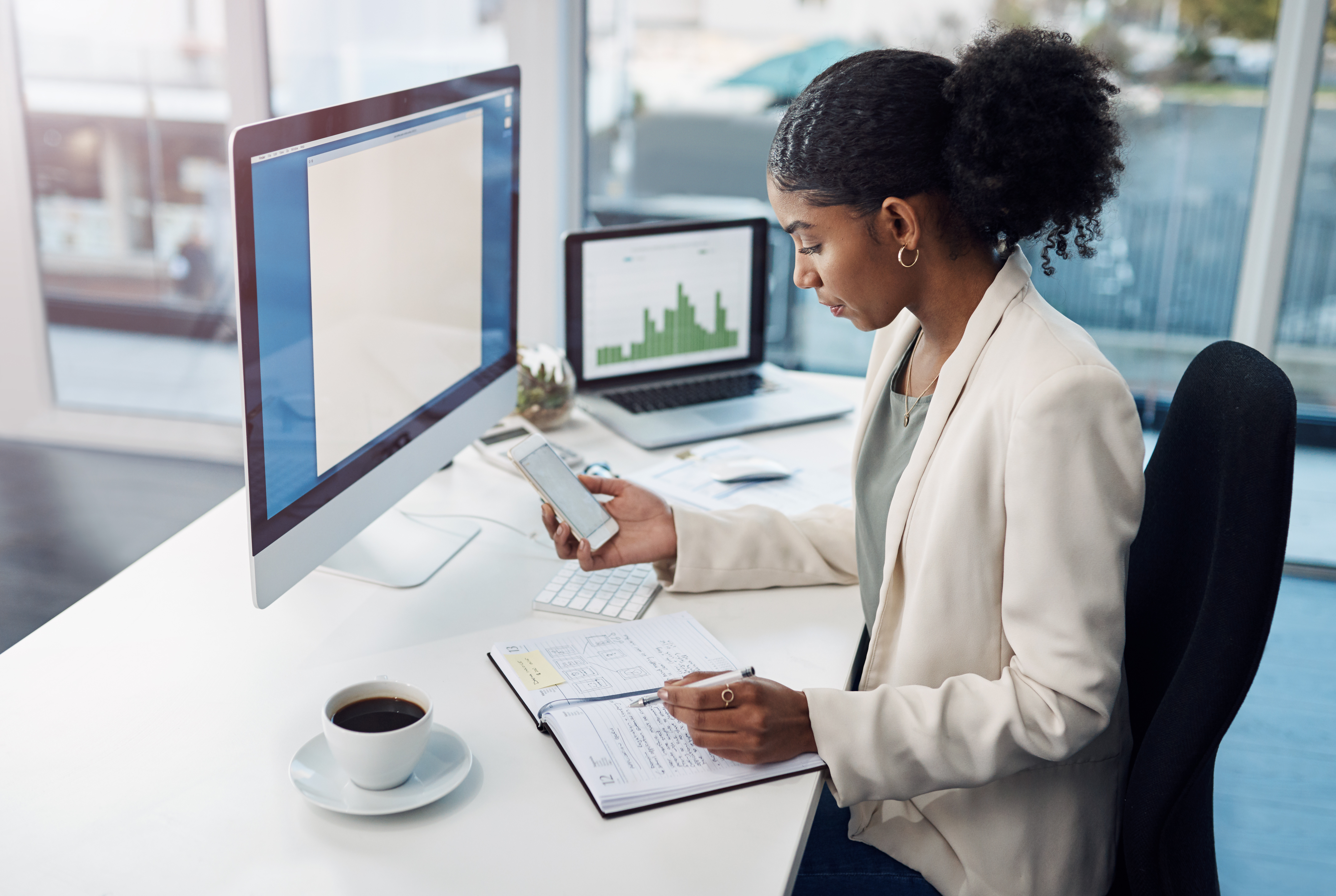 Wealthy women of color make bolder moves as investors than affluent white women do, according to new JPMorgan research.