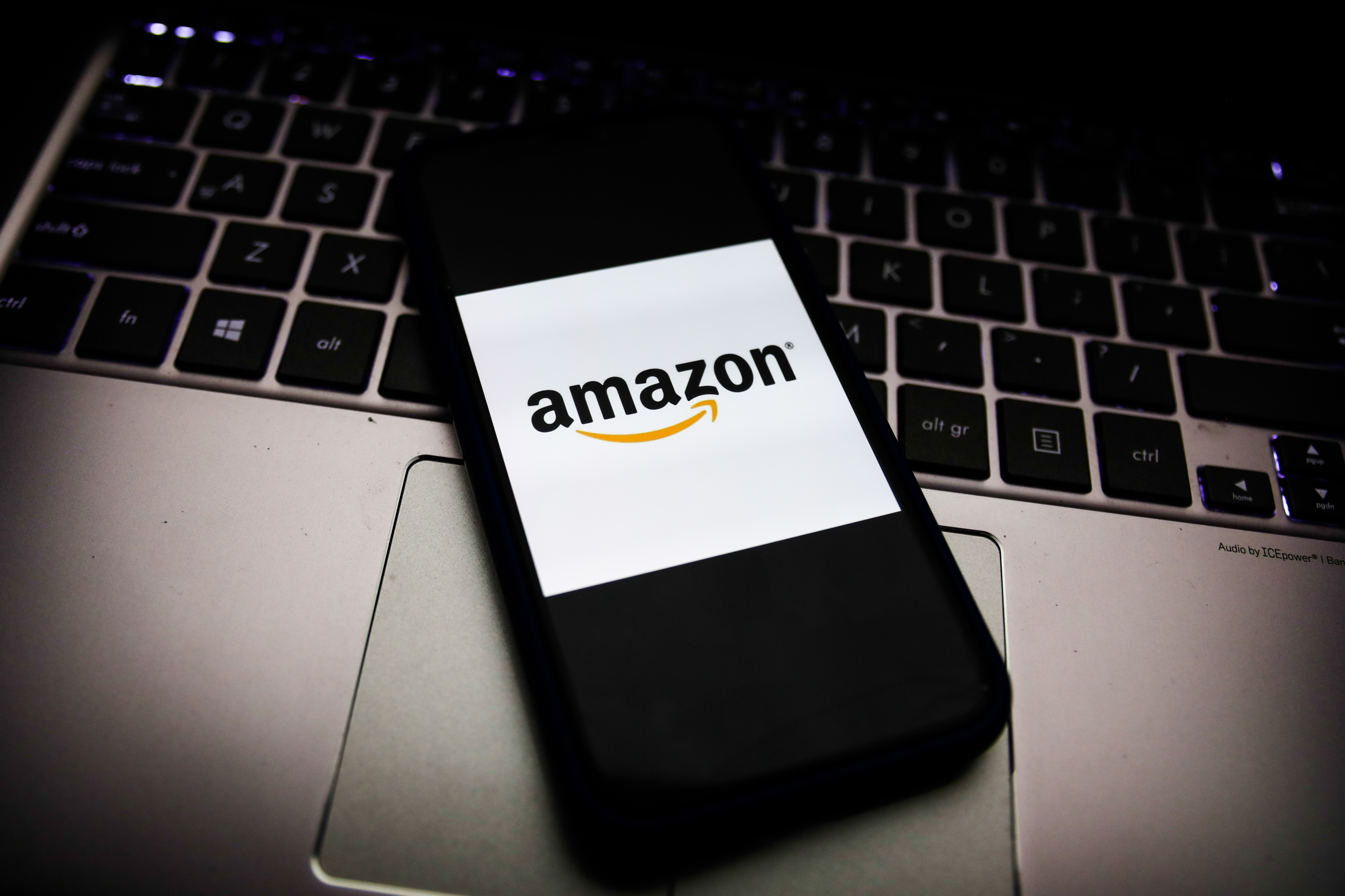 Amazon is preparing to build a quantum computer. 