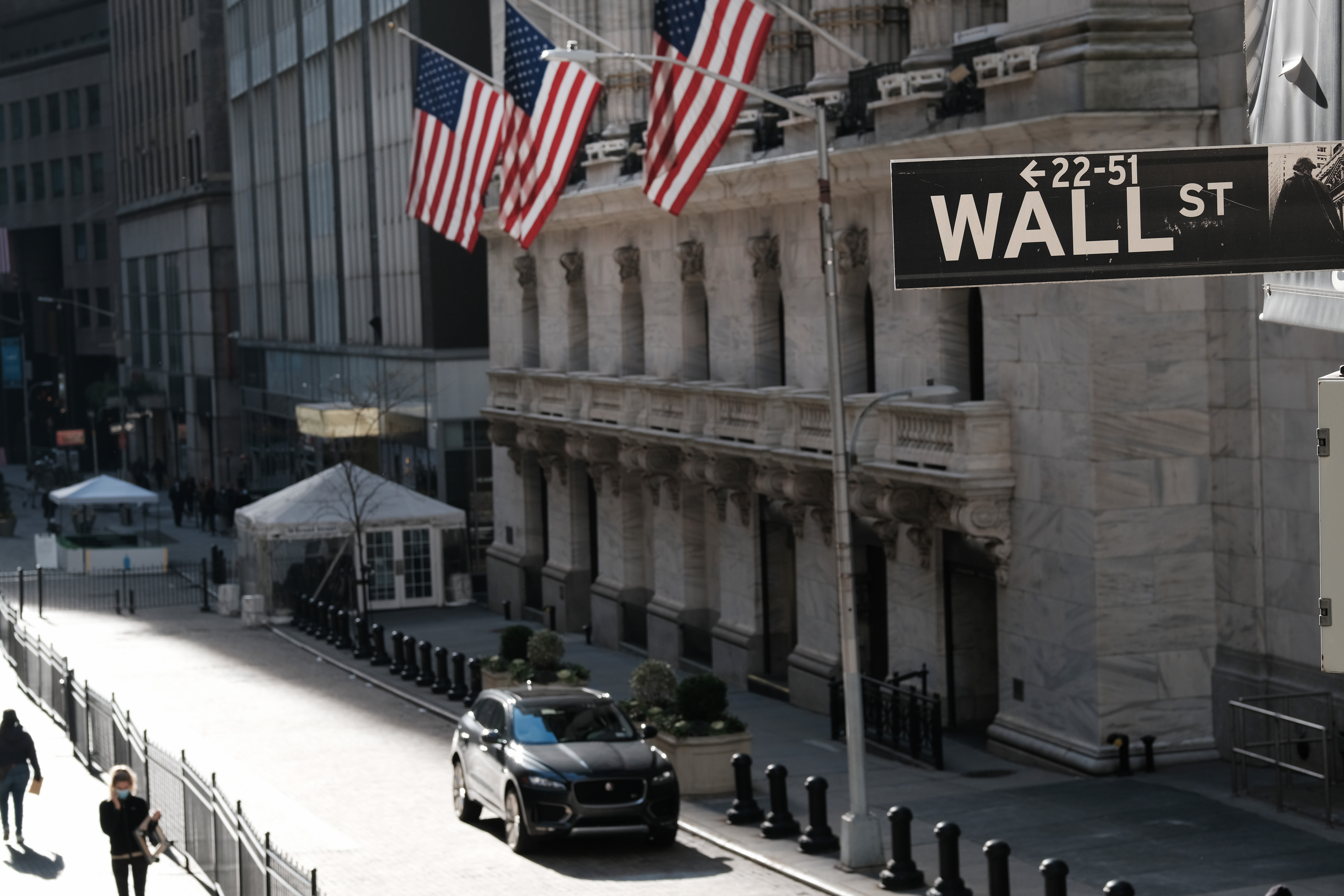 From New York to Tokyo, stocks hit new highs in 2020. But there were a number of big losers in the global markets, too.