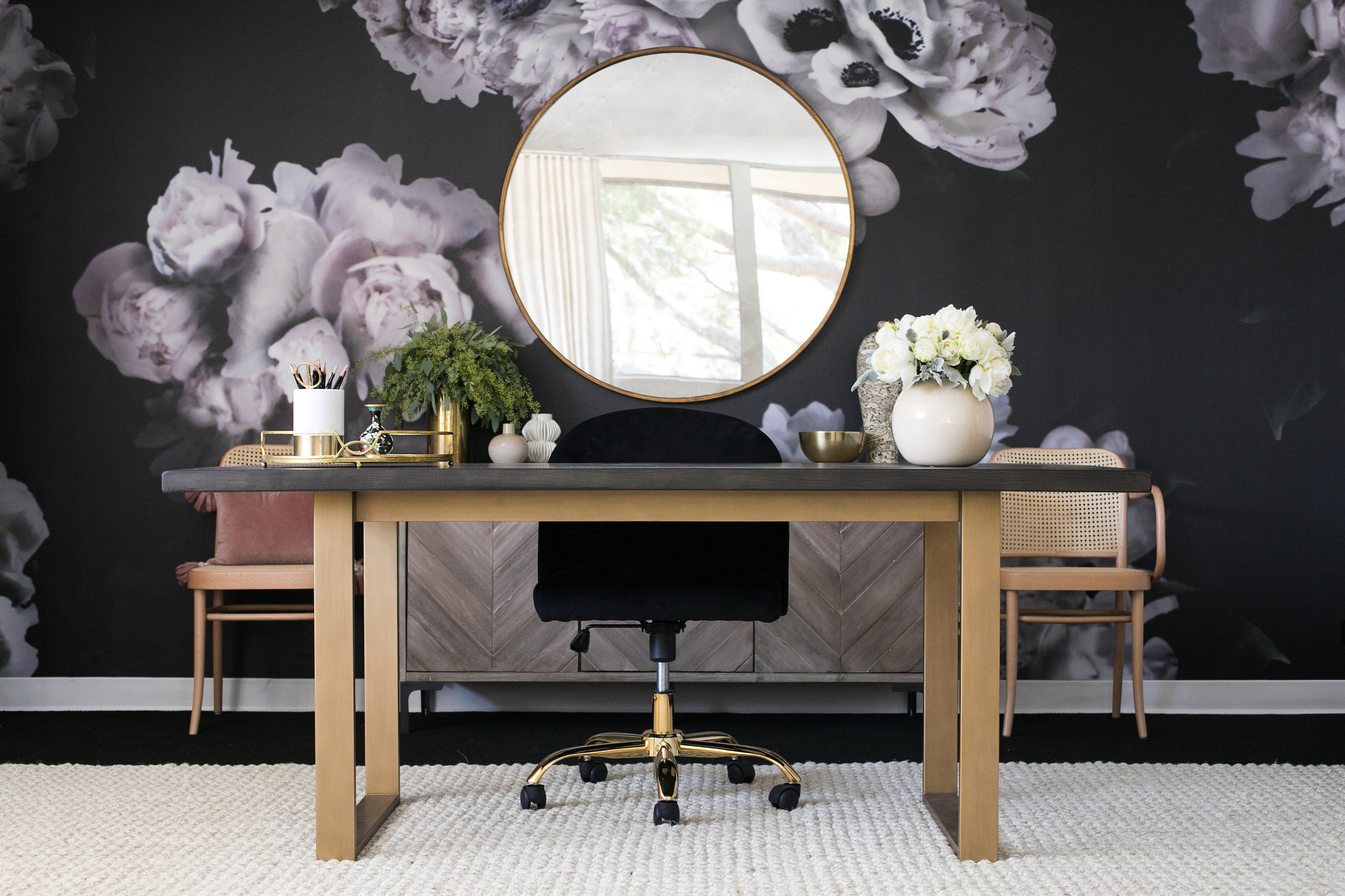We’ve heard the stats: home-improvement projects became more popular in 2020. That’s great for staining the deck or reorganizing the garage, but what about designing an entire room with an interior designer?