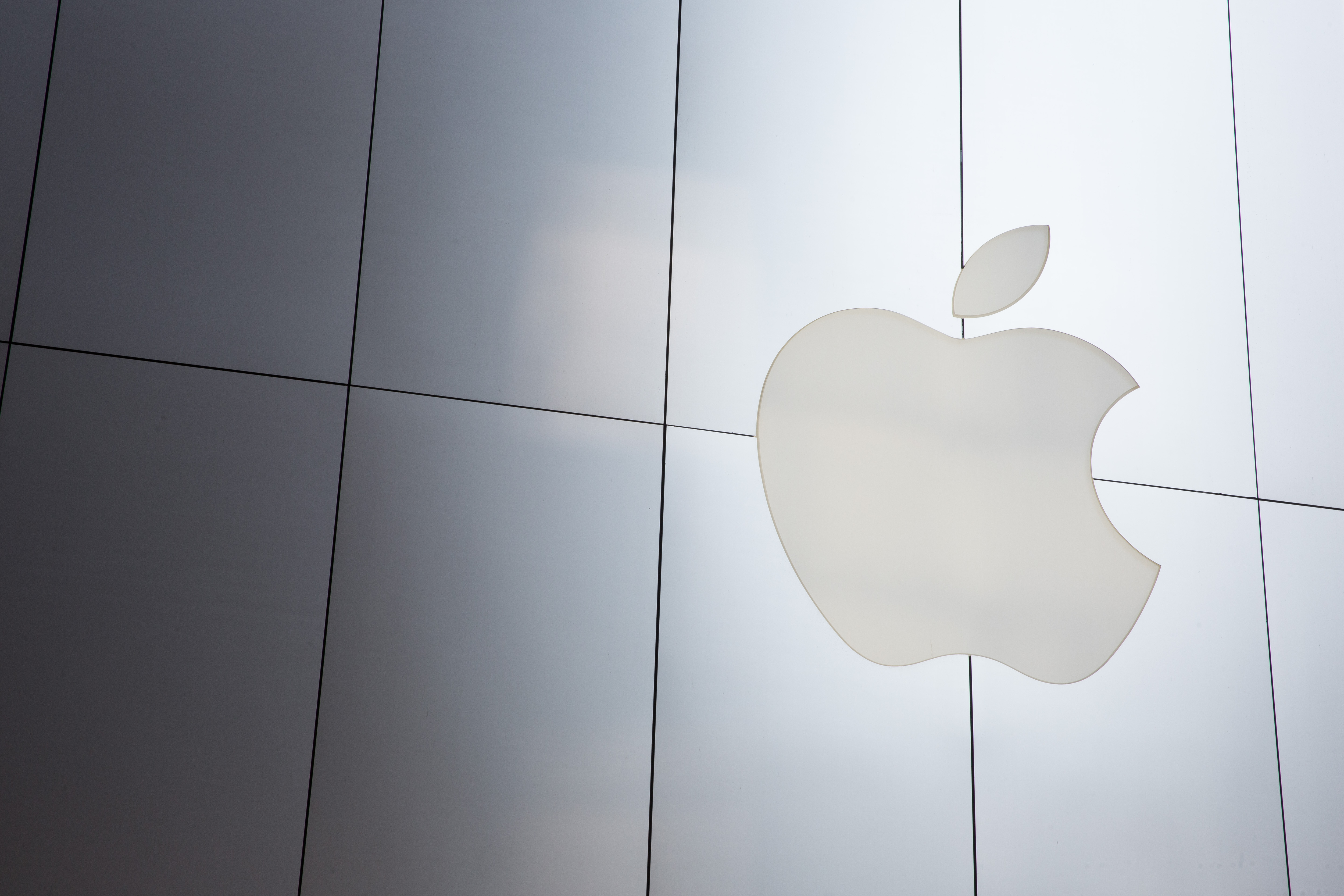 Apple's talks with Hyundai and Kia have stopped.