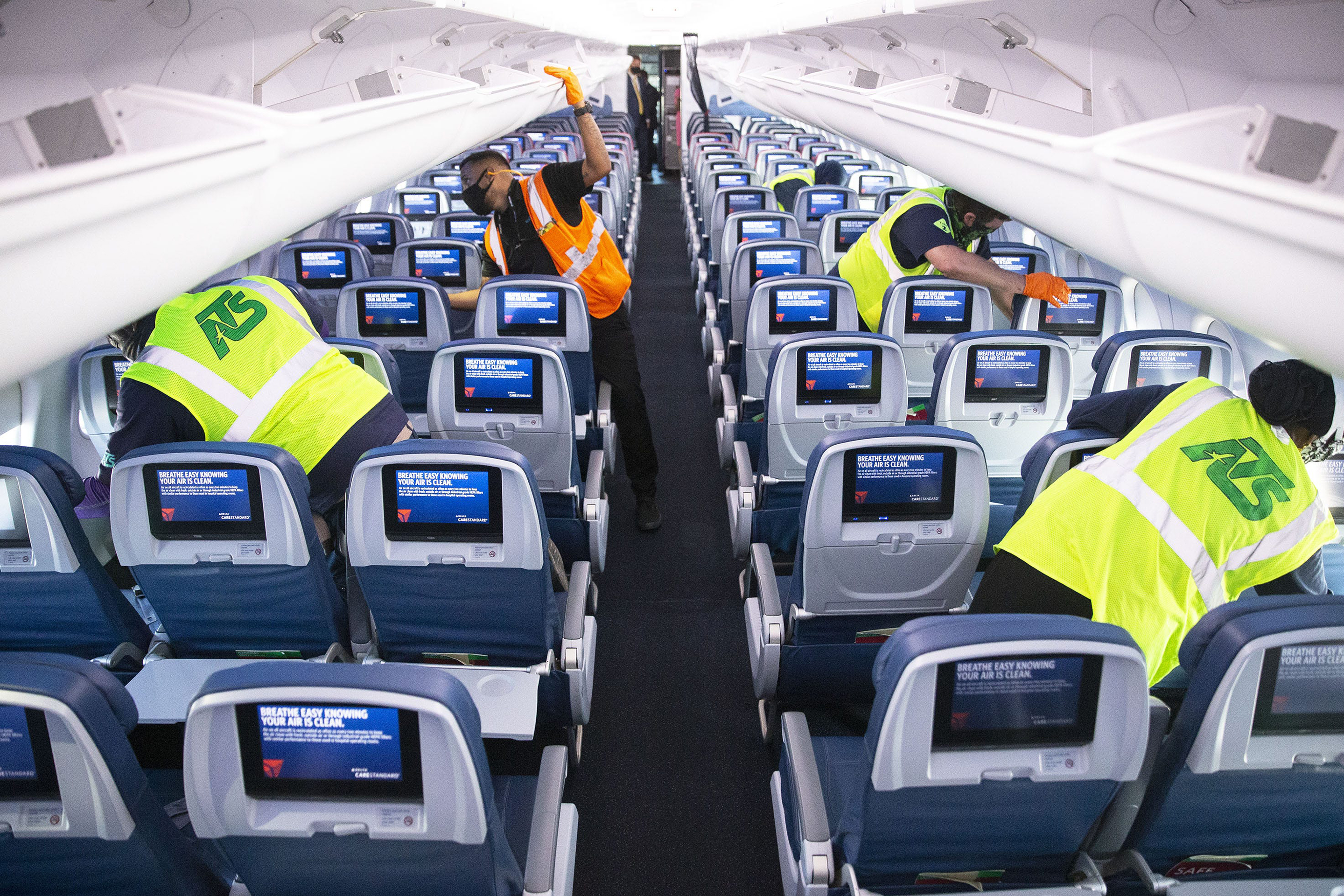 Delta Air Lines-Middle Seat