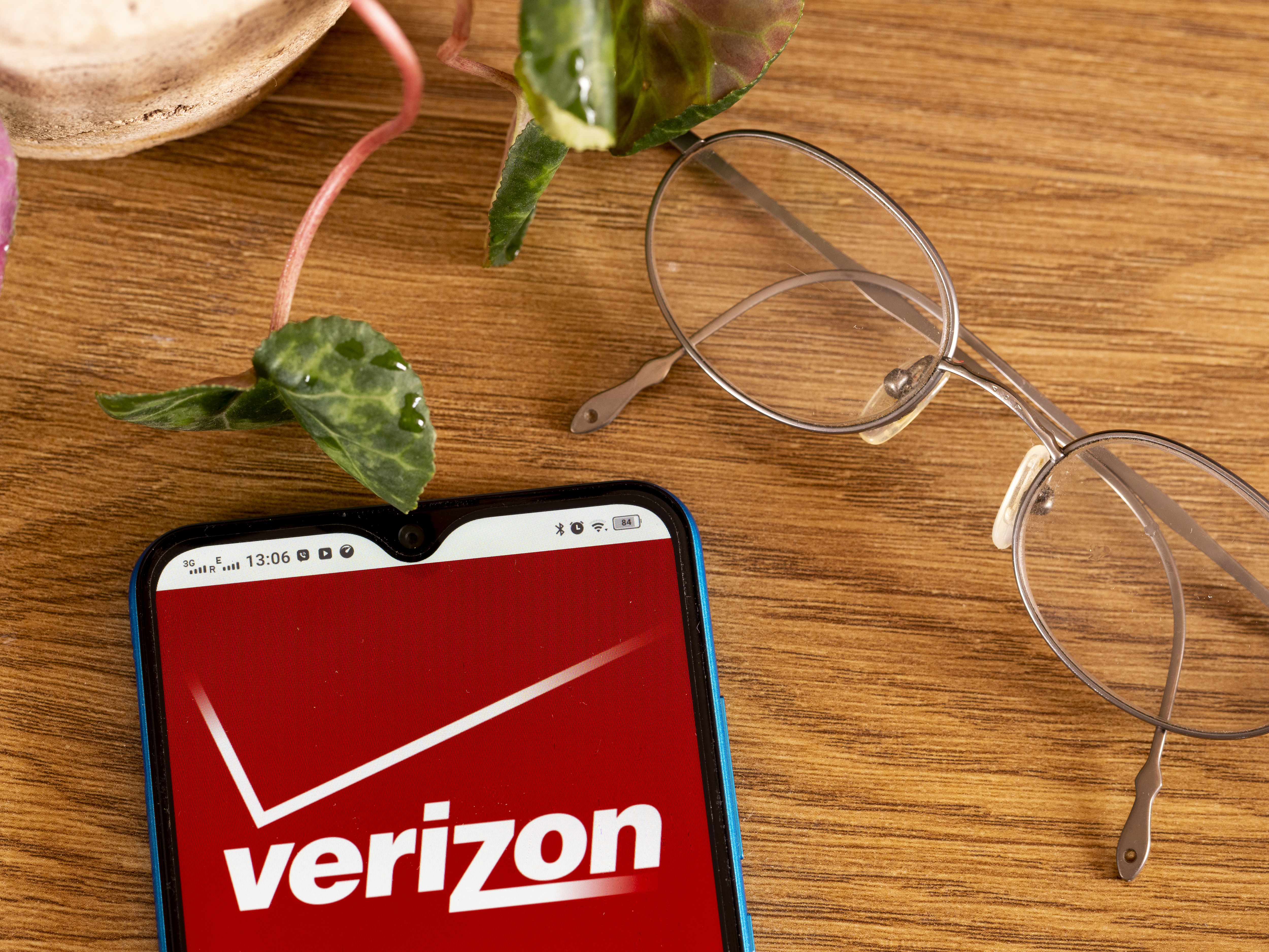 Verizon is debuting unlimited storage.