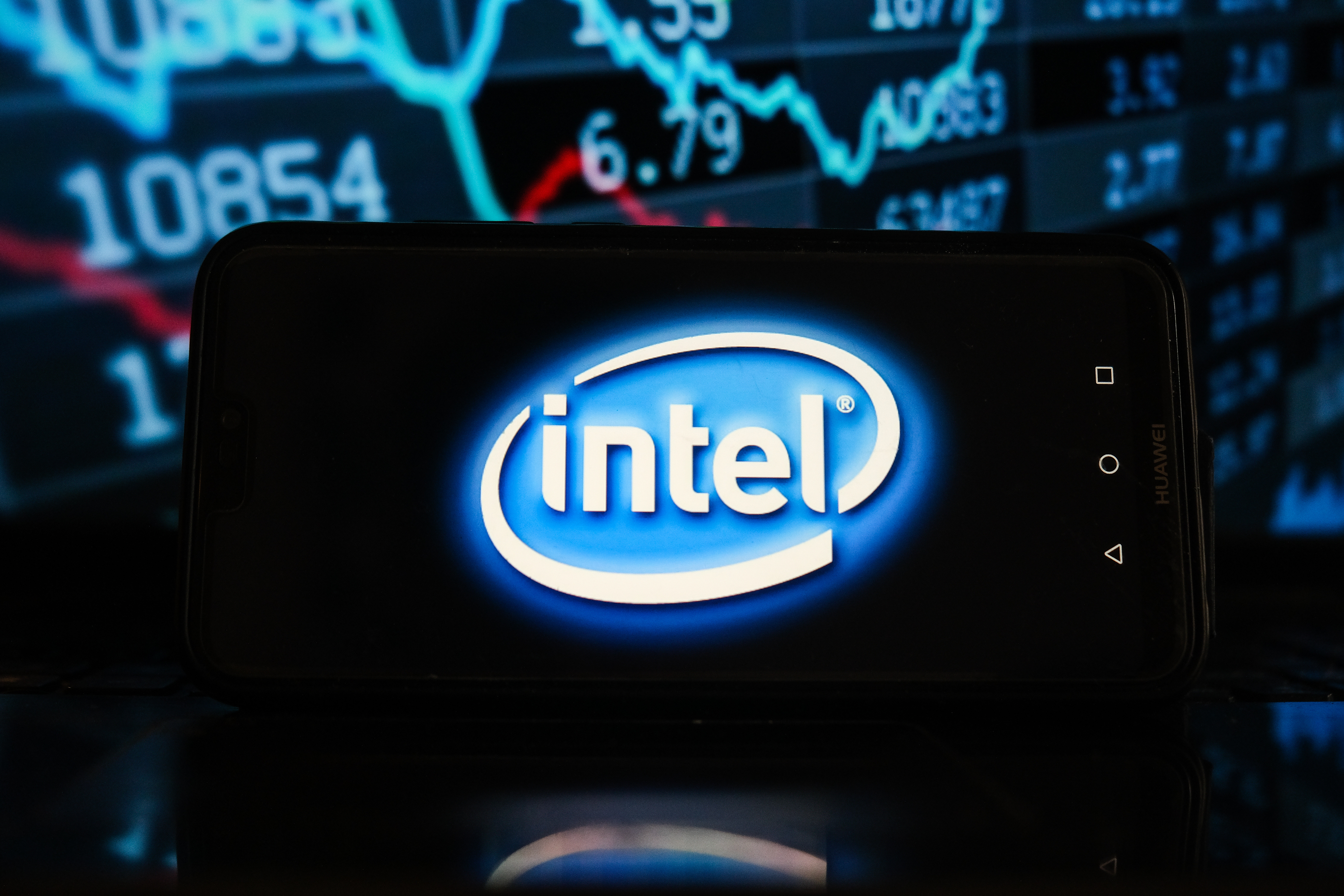 Intel’s new CEO outlines the company’s strategy on Tuesday. 