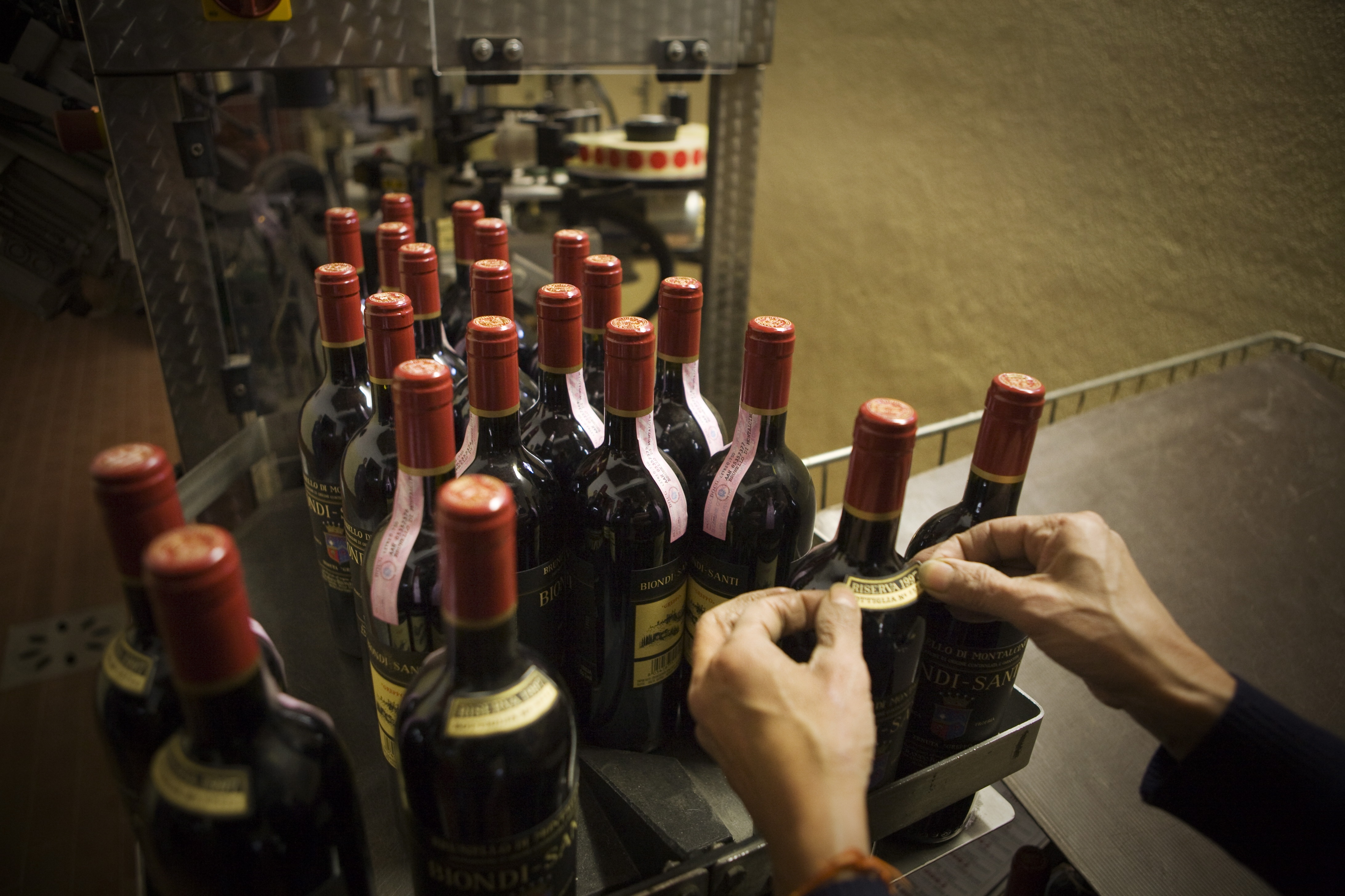 Collectors and oenophiles the world over know the name Brunello di Montalcino, the famous Tuscan red. Its producers were forced to adapt to the post-COVID wine market, meaning virtual tastings and plenty of e-commerce.