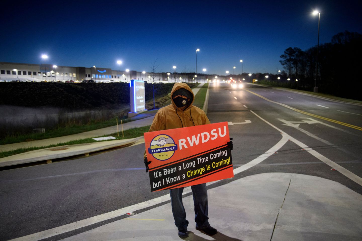 Amazon warehouse workers in Alabama vote against unionizing