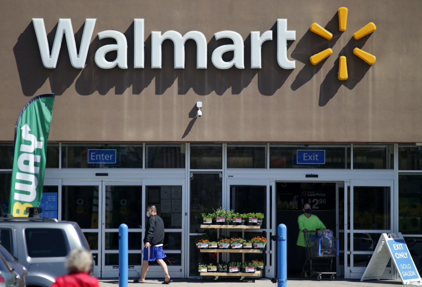 Walmart invests in autonomous-car startup Cruise