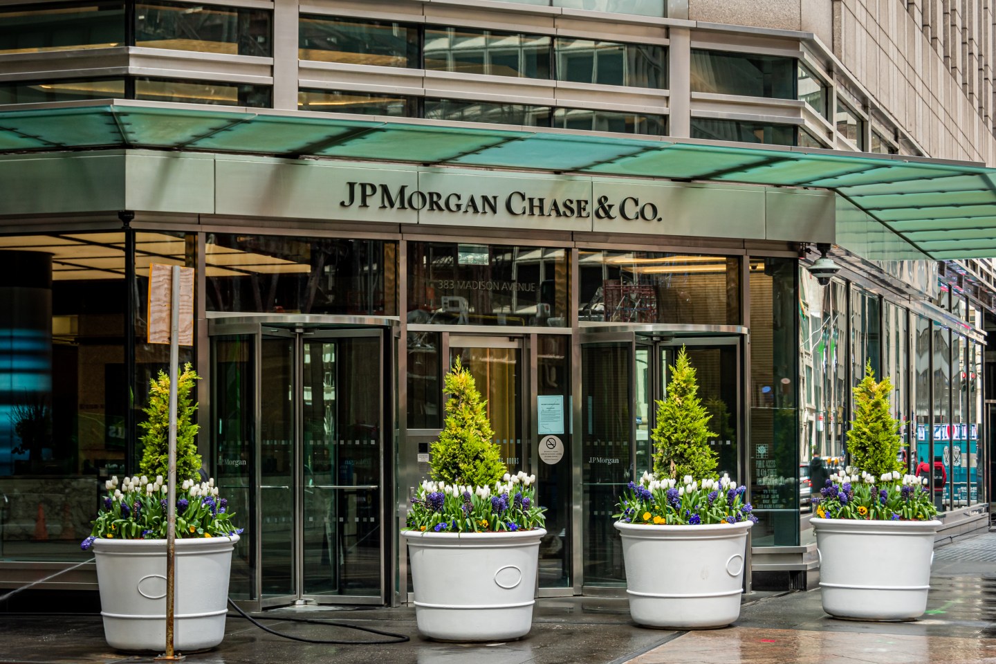 ‘No one wants their head ripped off’: Hedge funds abandon shorts in droves