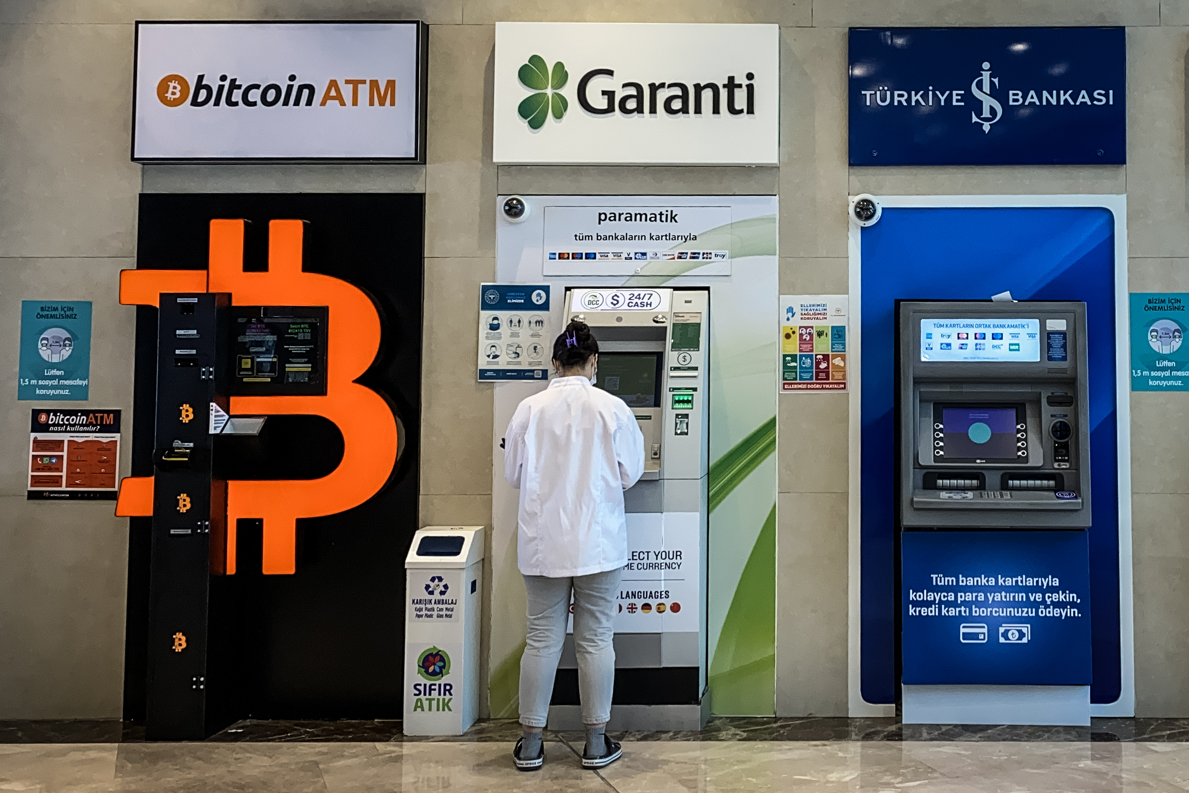 A bitcoin sell-off this weekend has crypto bulls grumbling about the unlikely rise of dogecoin.