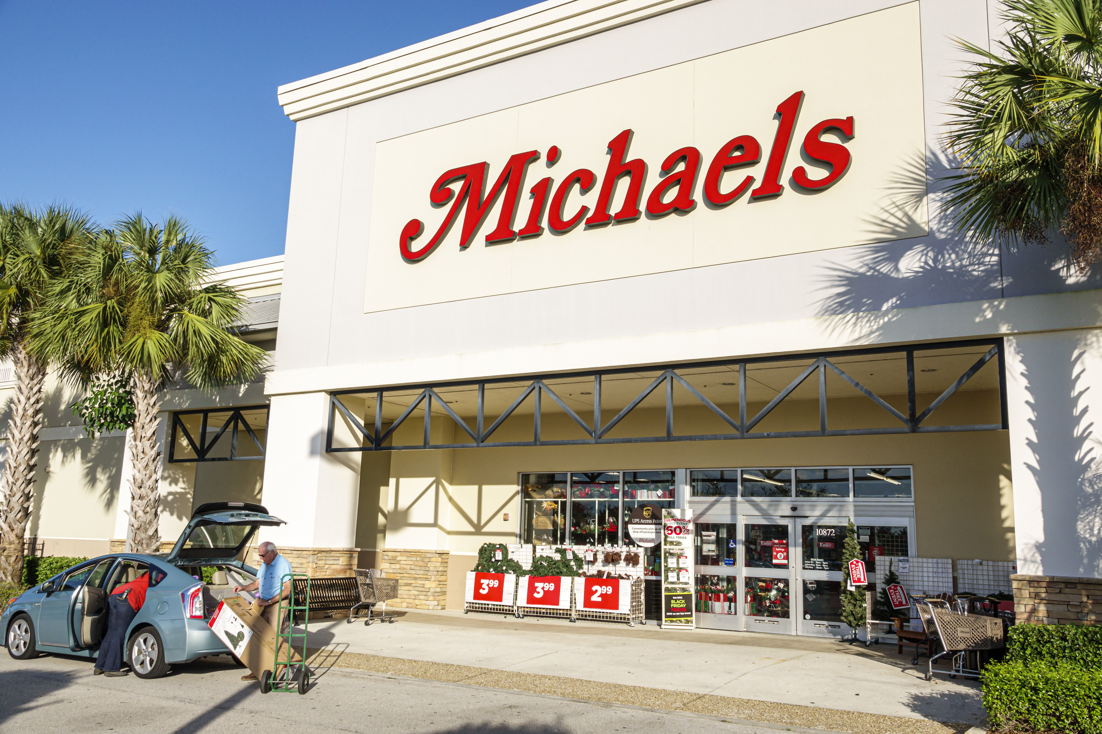 The CEO is done with cluttered stores, old merchandise, and tired e-commerce.