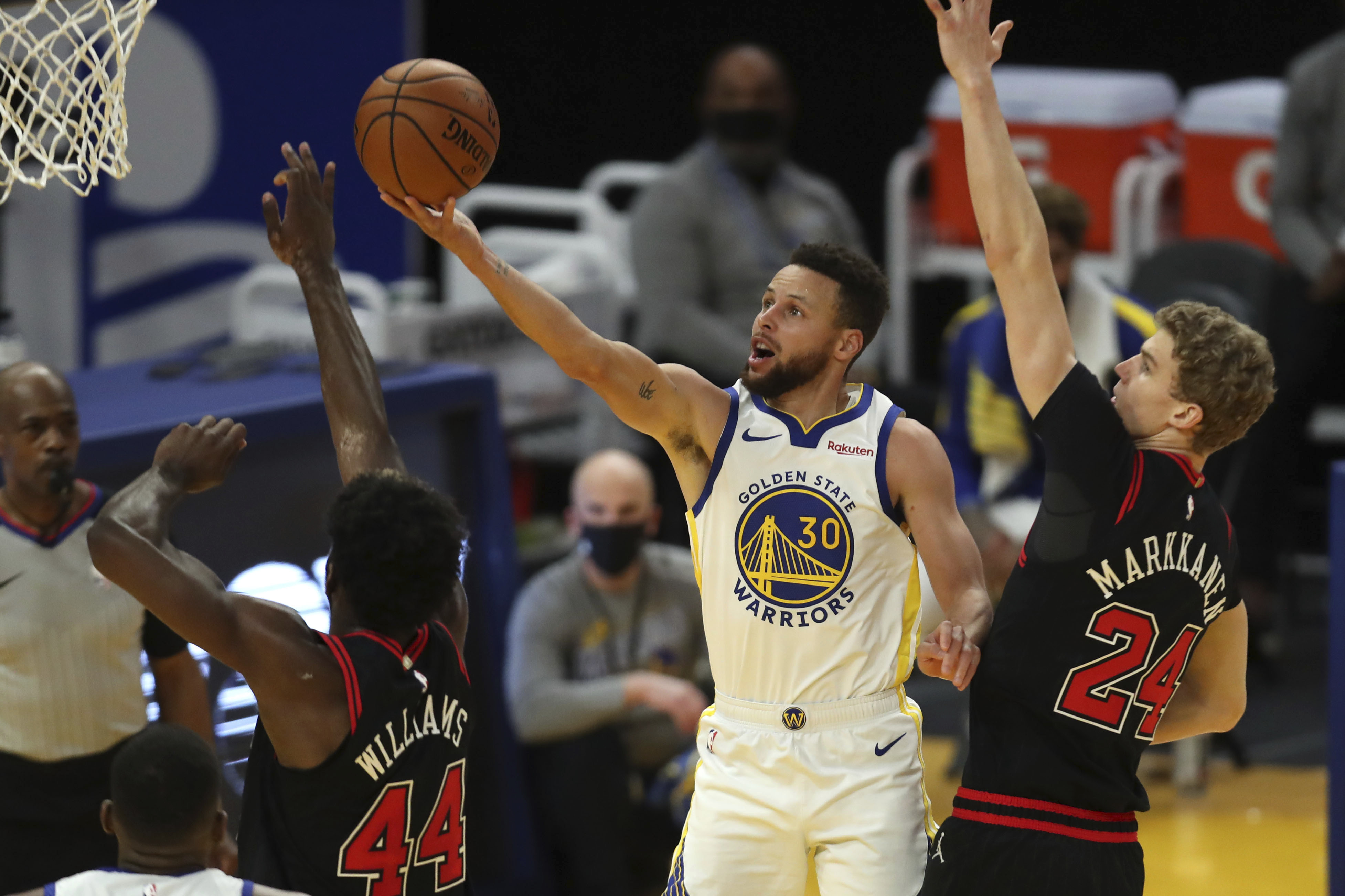 Golden State Warriors star Steph Curry is investing in pay equity startup Syndio.