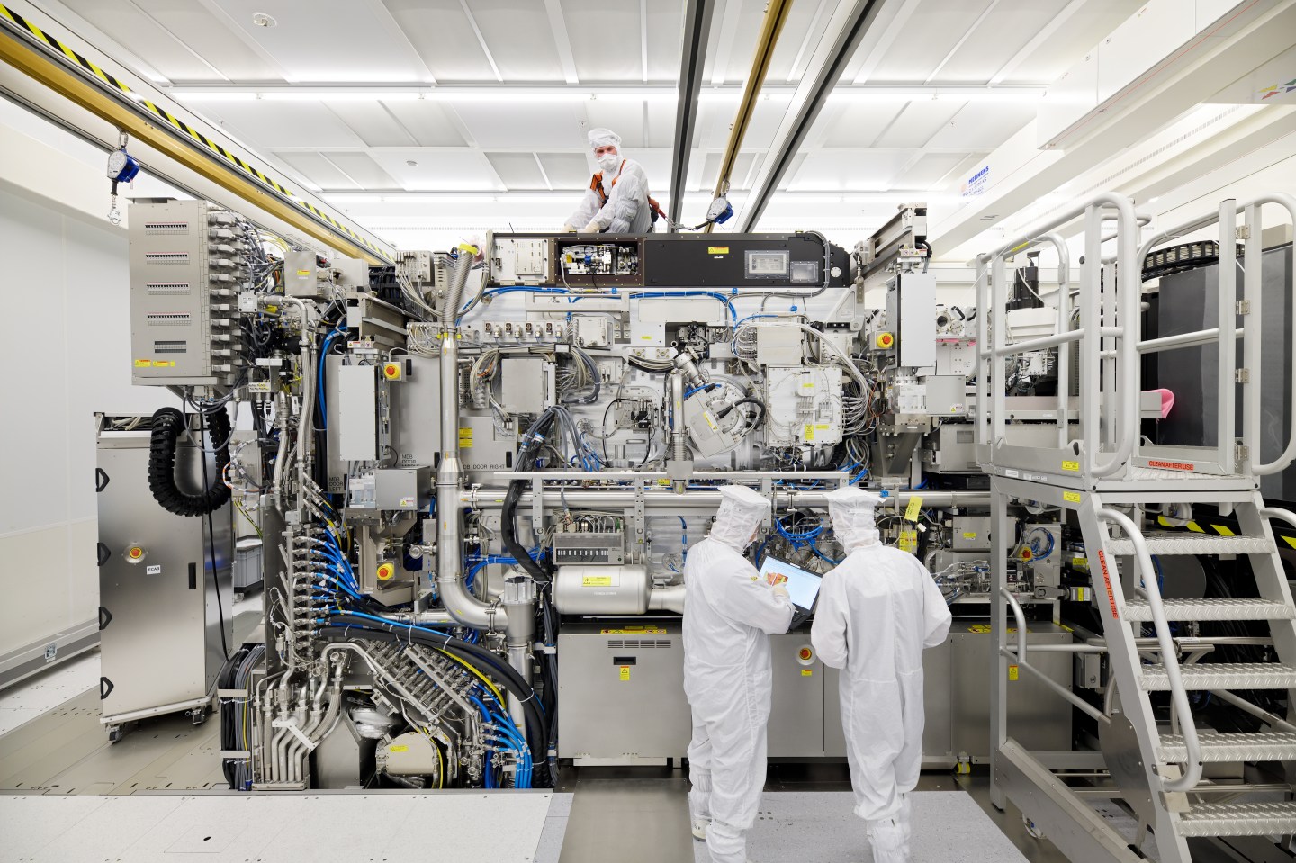ASML semiconductor equipment machine