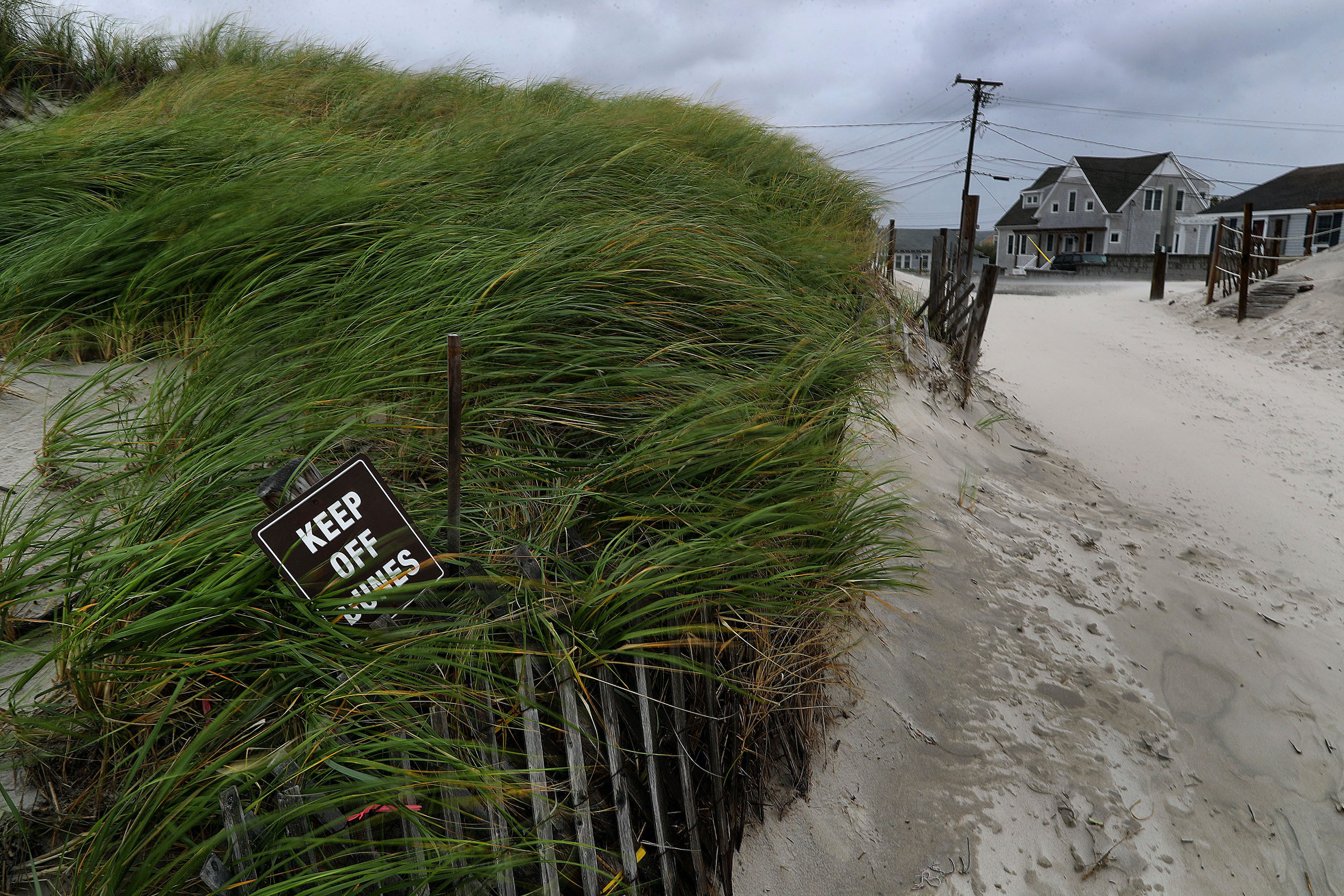 New England beach destinations like Cape Cod have posted a hurricane watch.