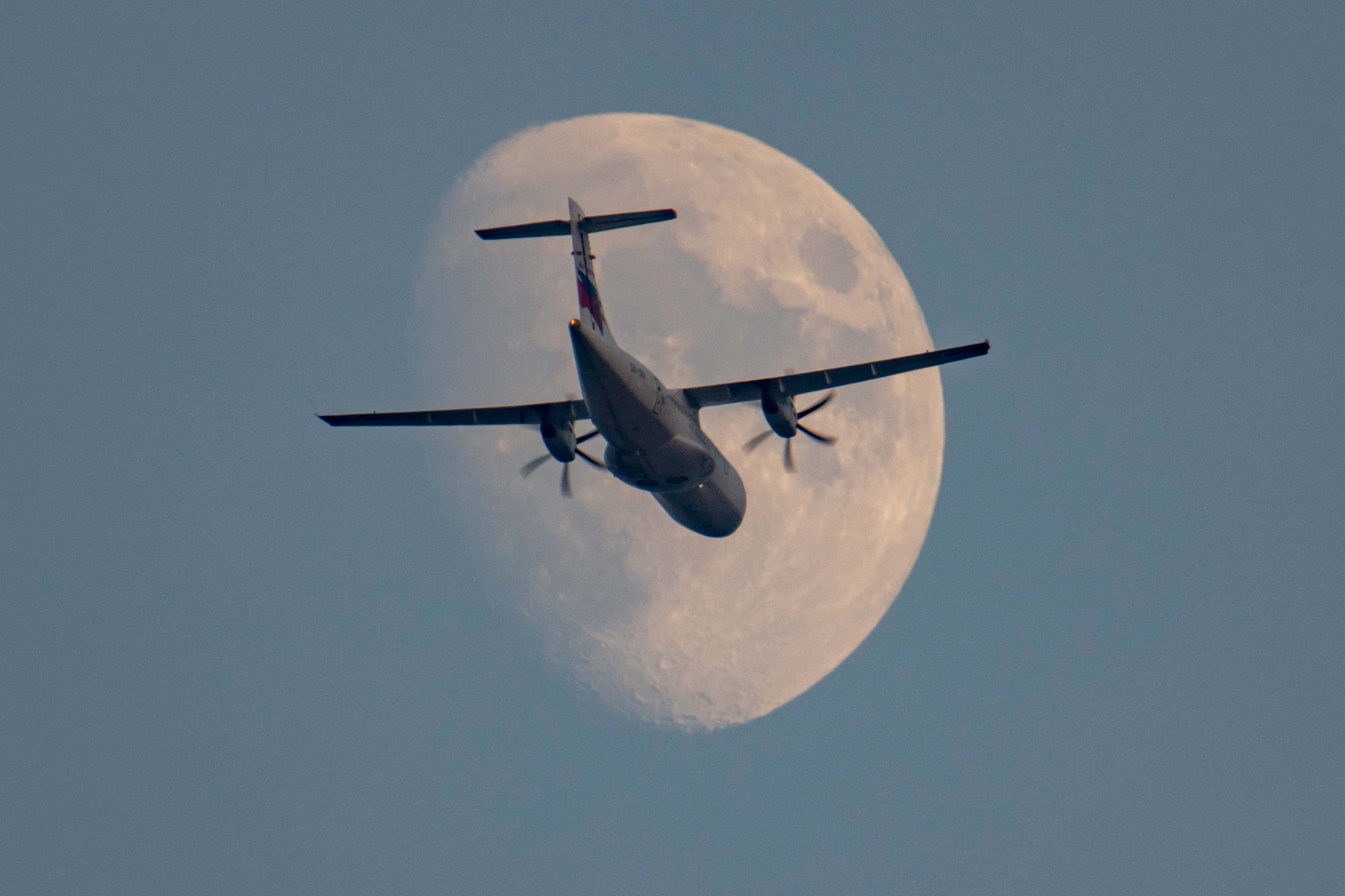 The FAA in January declared it would no longer counsel offenders, saying it had a “zero tolerance” policy. More recently, the agency has sought help from airports to stem the sale of booze.