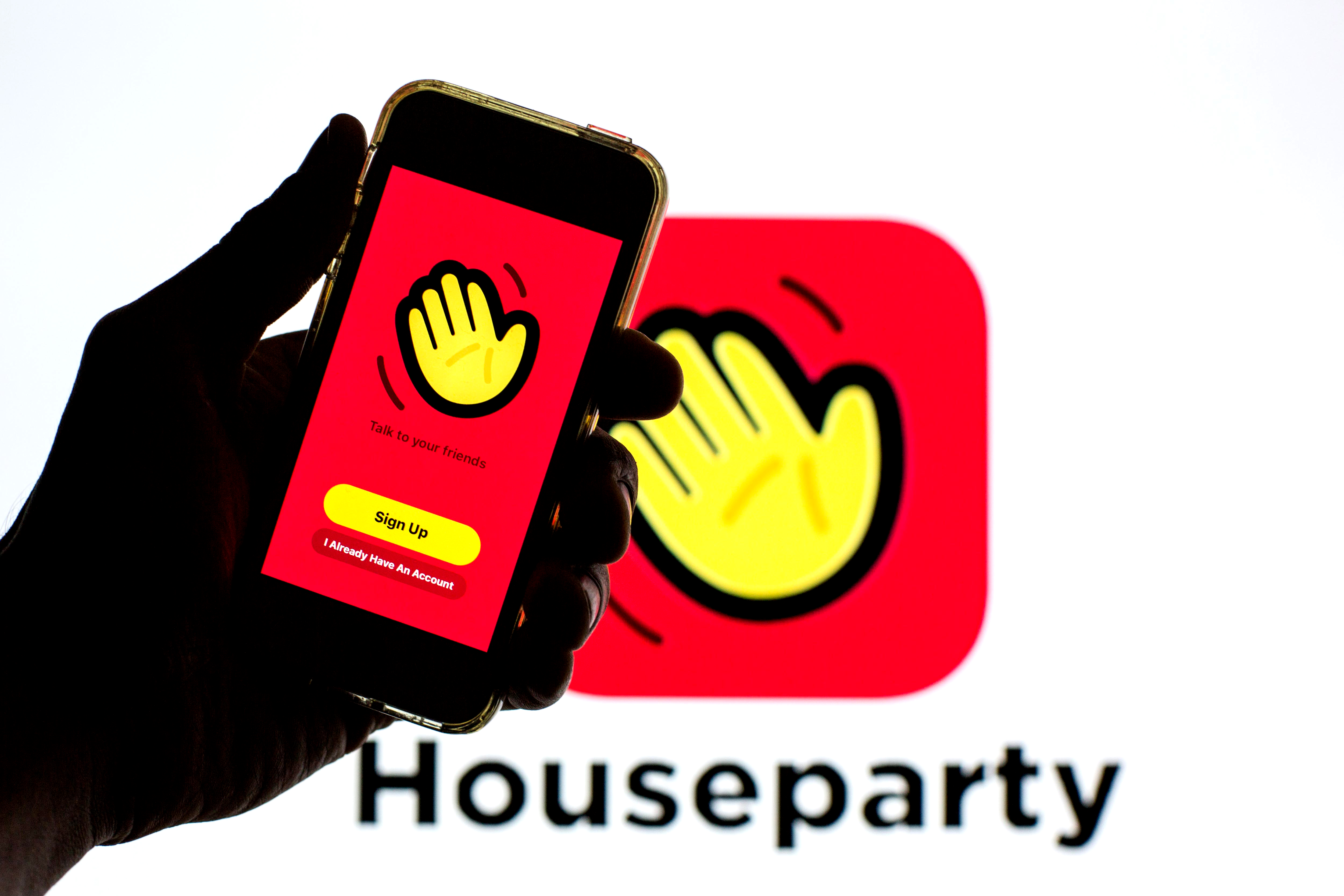 Houseparty is shutting down. 
