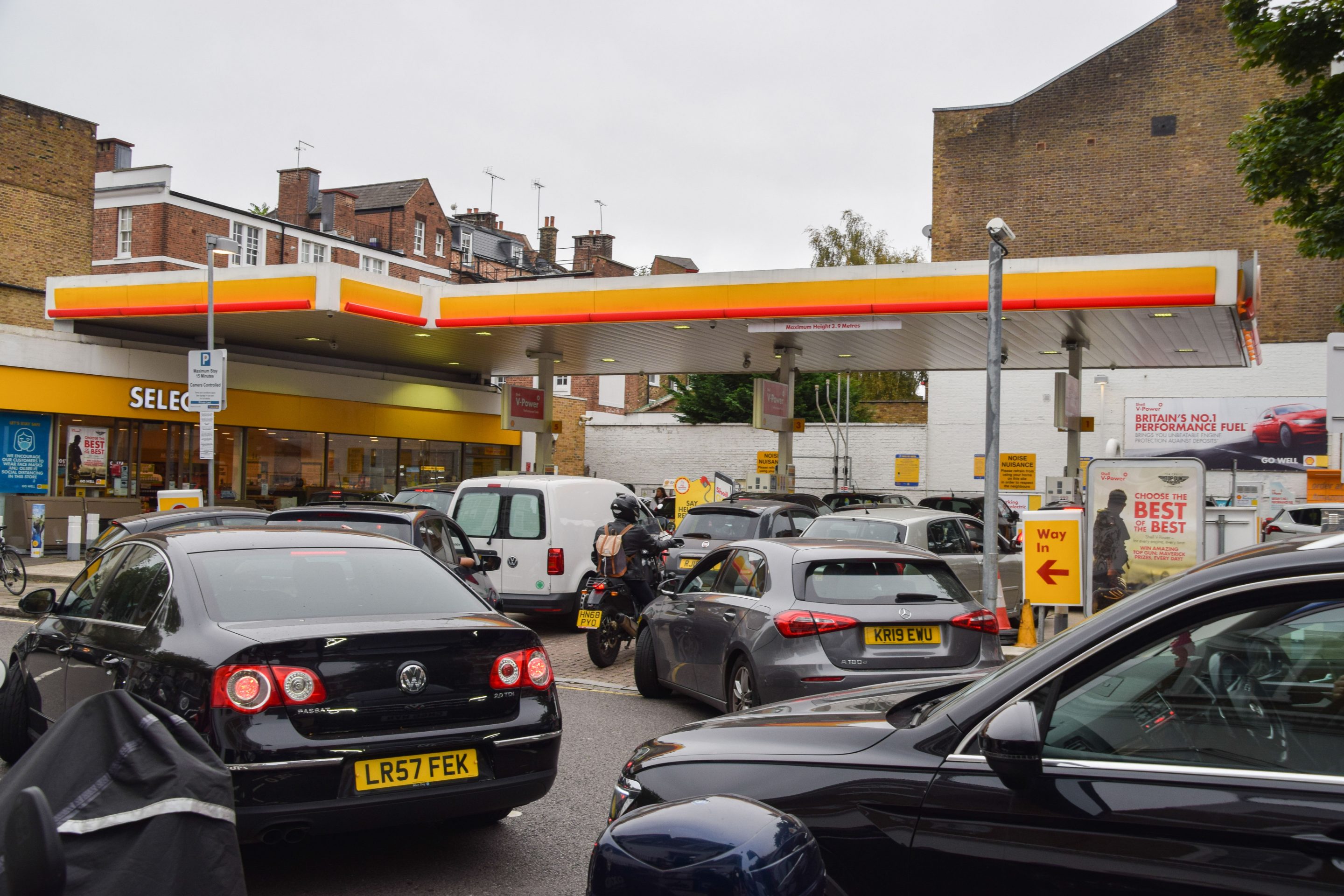 Long queues form at a Shell petrol station in Islington.