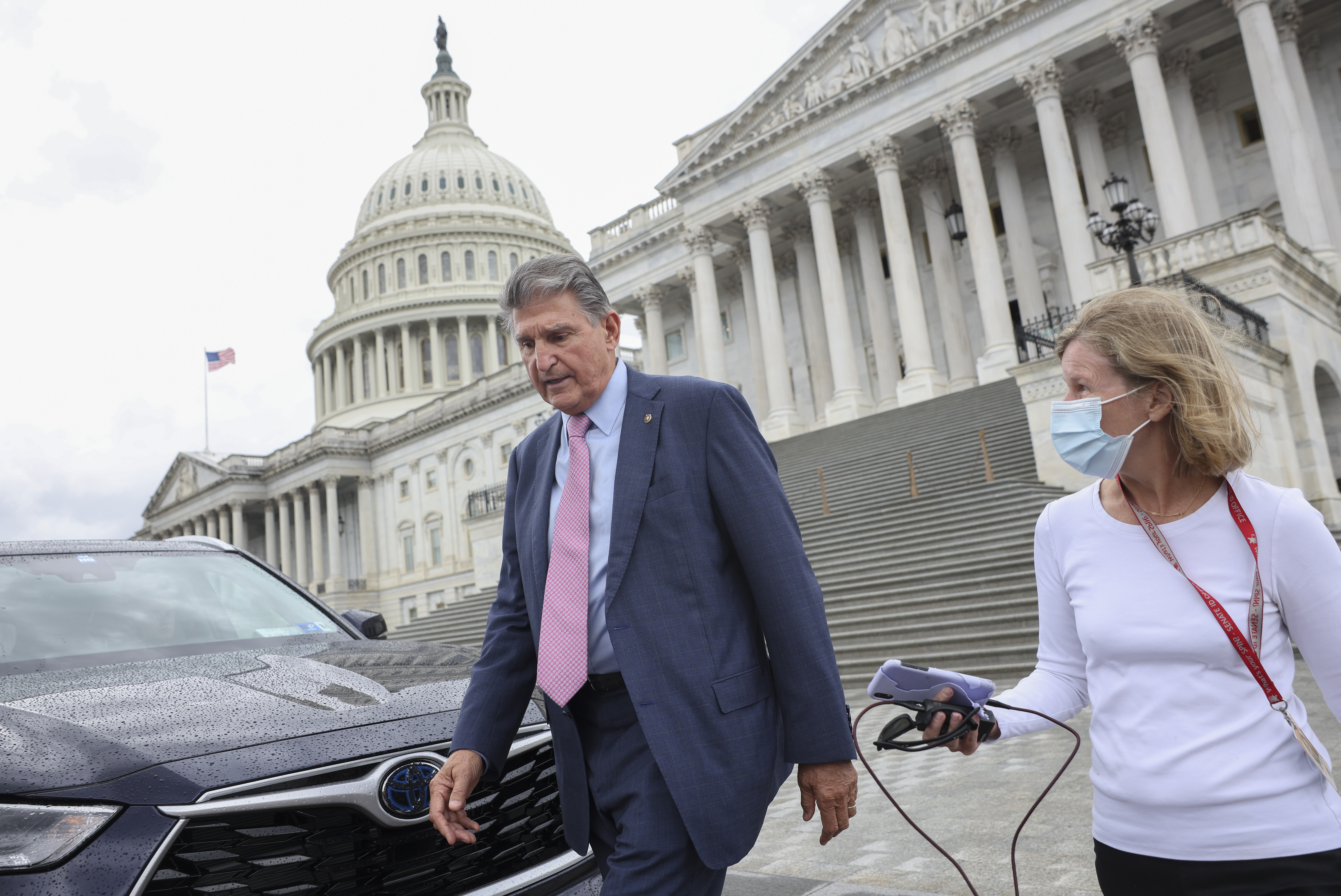 Sen. Joe Manchin (D-WV) leaves the U.S. Capitol to meet with President Biden on Sept. 22, 2021 in Washington, D.C.