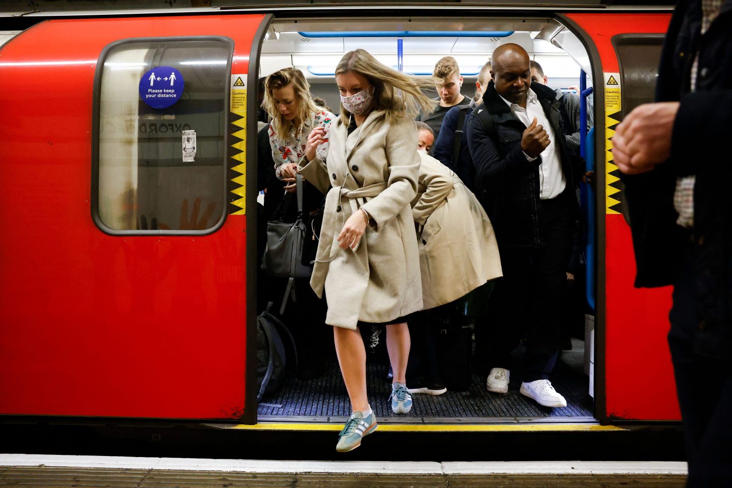 BRITAIN-HEALTH-VIRUS