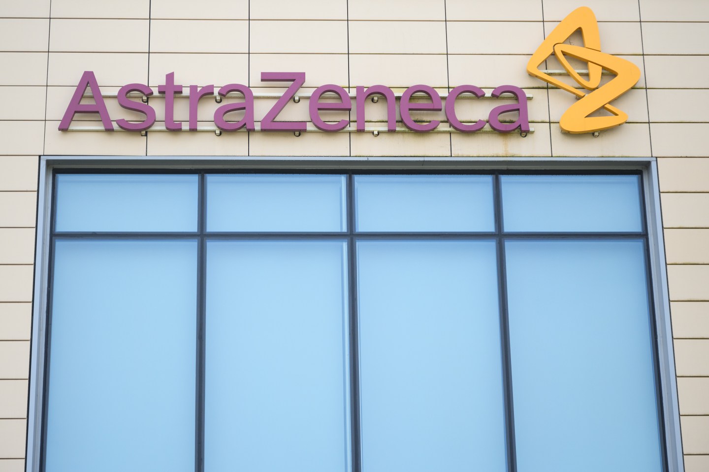 AstraZeneca says antibody drug is effective at stopping mild COVID-19 from worsening