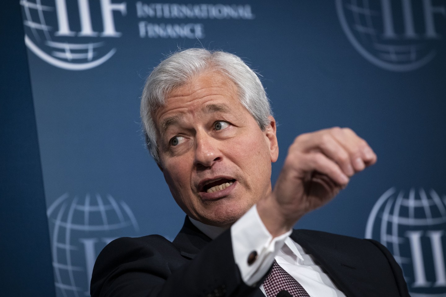 Jamie Dimon warns a woman is no shoo-in to replace him as JPMorgan Chase CEO