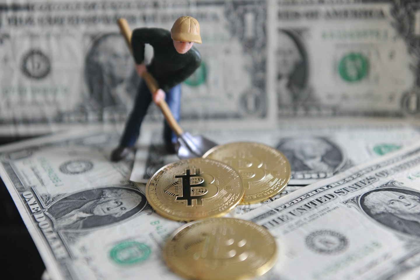 IRS may seize crypto valued at billions of dollars in 2022, according to official