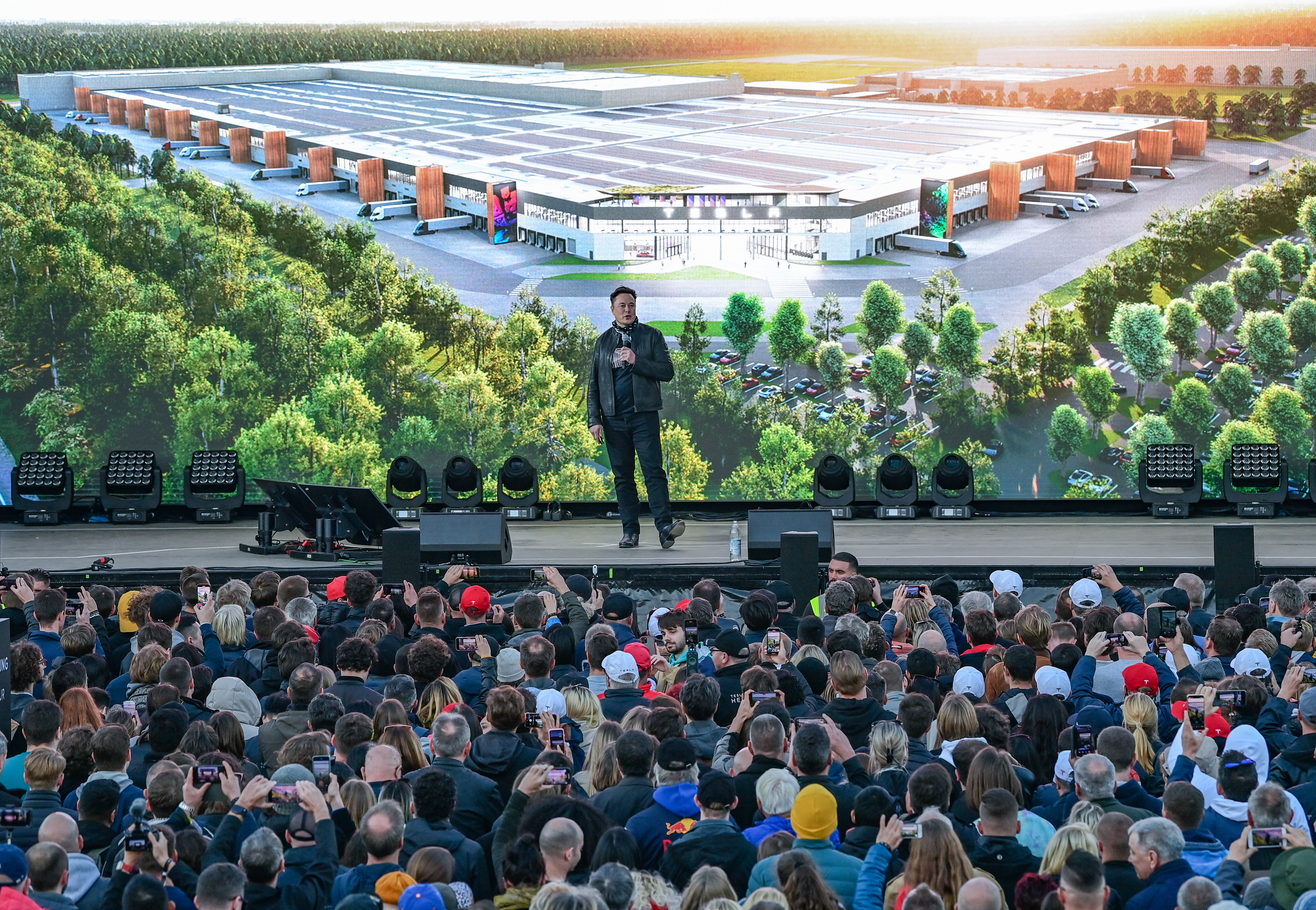 Musk created a firestorm with a survey about whether he should sell part of his Tesla stake—which he connected back to a debate about whether the ultra-wealthy are paying their fair share of taxes.