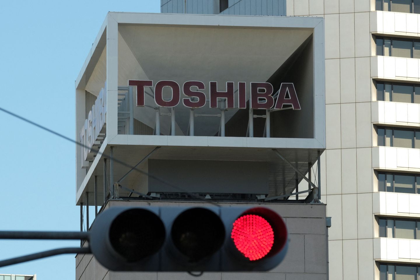 Like GE, Toshiba will split into 3, signaling the end of another giant conglomerate